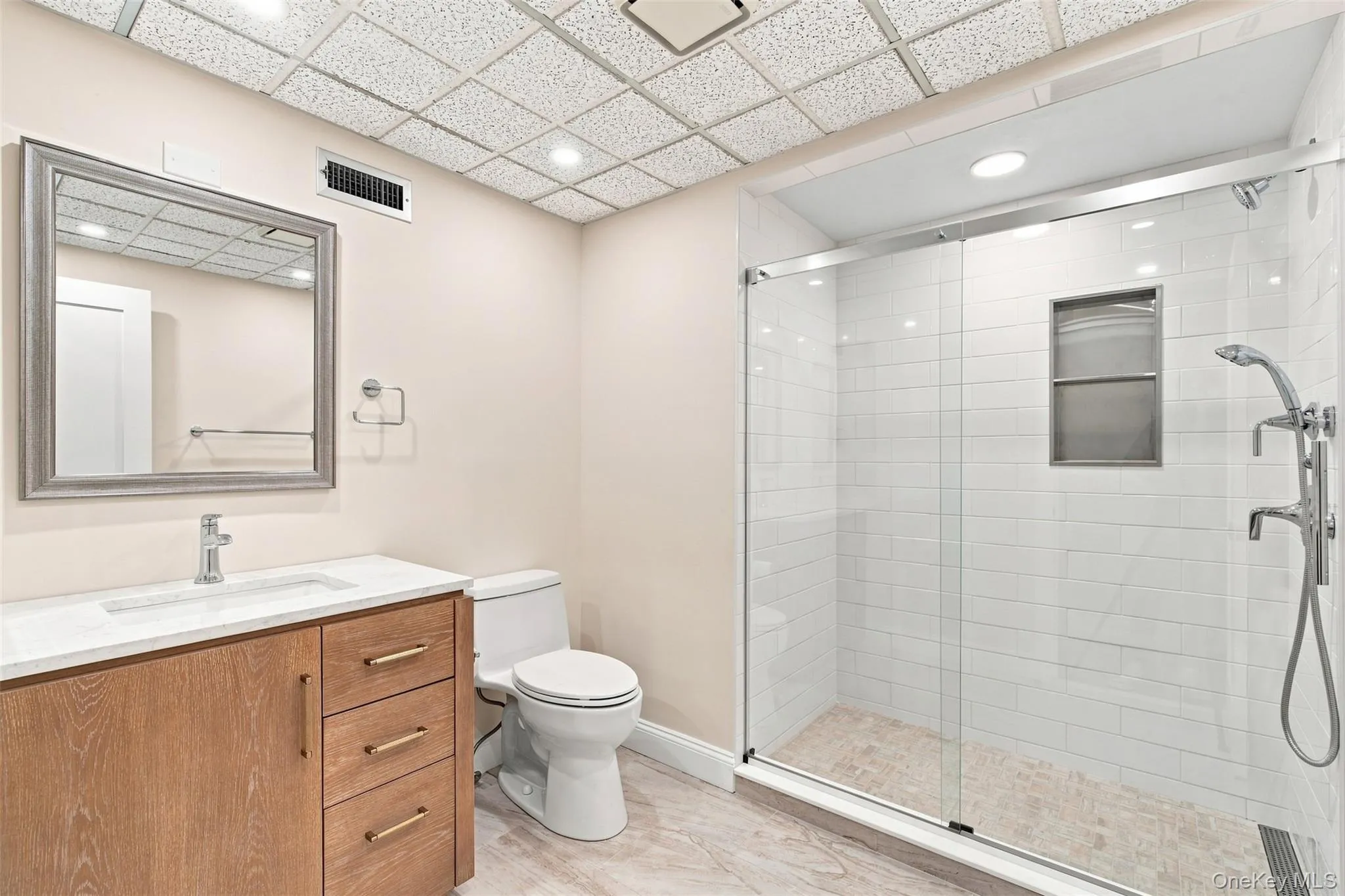 3 Willada Lane, Glen Cove, NY, 4 Bedrooms Bedrooms, 15 Rooms Rooms,3 BathroomsBathrooms,Residential,For Rent,Willada,0,1032996 3 Willada Lane, Glen Cove, NY, 4 Bedrooms Bedrooms, 15 Rooms Rooms,3 BathroomsBathrooms,Residential,For Rent,Willada,0,1032996