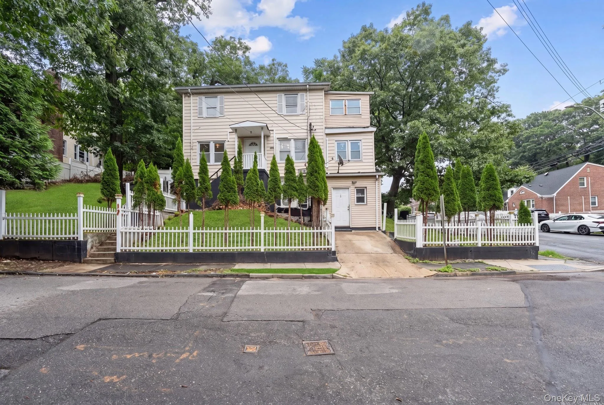 125 Caryl Avenue, Yonkers, NY, 3 Bedrooms Bedrooms, 12 Rooms Rooms,1 BathroomBathrooms,Residential,For Rent,Caryl,0,1032999 125 Caryl Avenue, Yonkers, NY, 3 Bedrooms Bedrooms, 12 Rooms Rooms,1 BathroomBathrooms,Residential,For Rent,Caryl,0,1032999