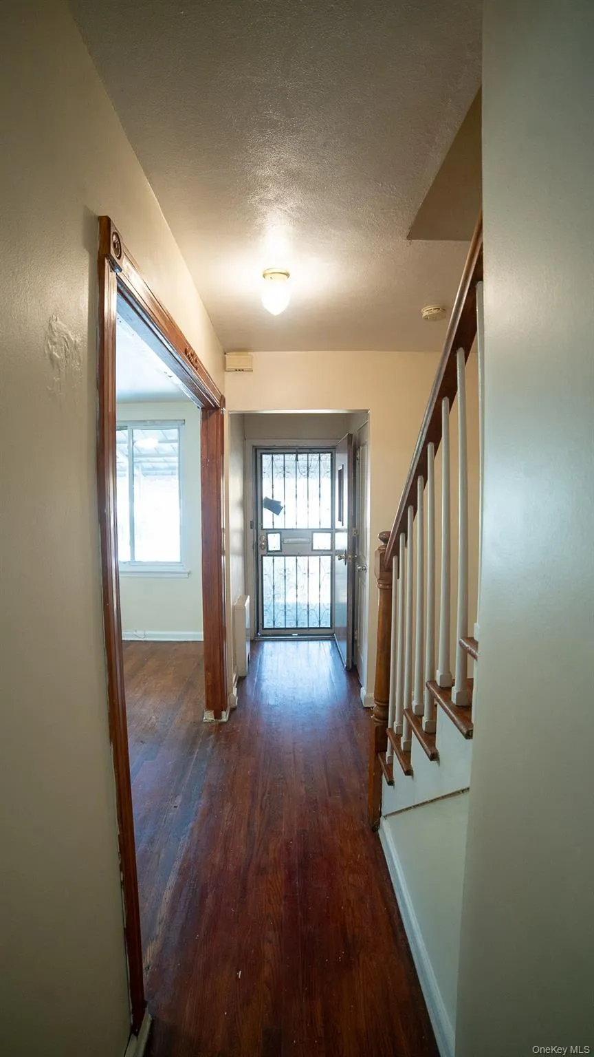 3830 Barnes Avenue, New York, NY, 4 Bedrooms Bedrooms, 7 Rooms Rooms,2 BathroomsBathrooms,Residential,For Rent,Barnes,0,1033008 3830 Barnes Avenue, New York, NY, 4 Bedrooms Bedrooms, 7 Rooms Rooms,2 BathroomsBathrooms,Residential,For Rent,Barnes,0,1033008