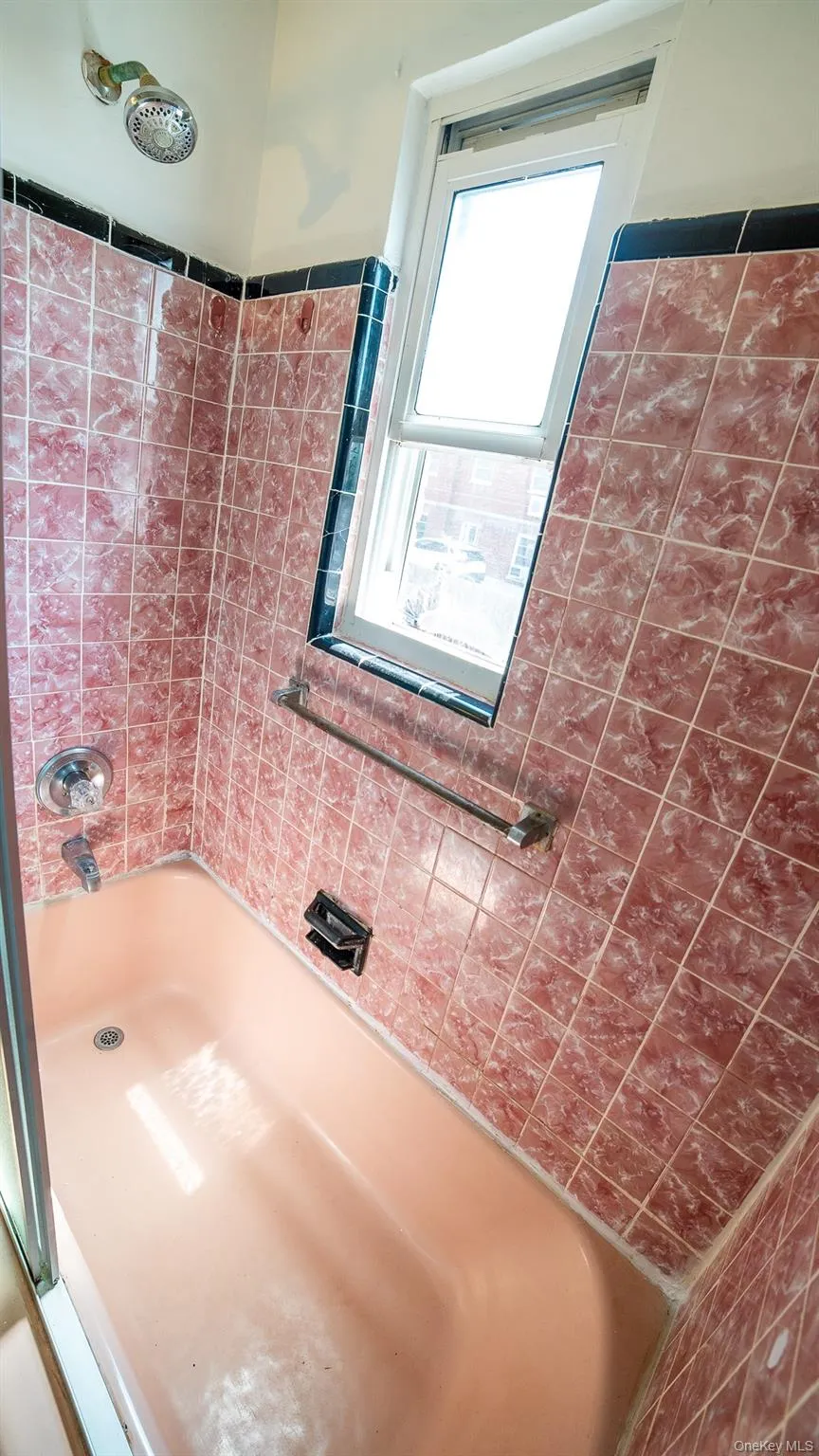 3830 Barnes Avenue, New York, NY, 4 Bedrooms Bedrooms, 7 Rooms Rooms,2 BathroomsBathrooms,Residential,For Rent,Barnes,0,1033008 3830 Barnes Avenue, New York, NY, 4 Bedrooms Bedrooms, 7 Rooms Rooms,2 BathroomsBathrooms,Residential,For Rent,Barnes,0,1033008