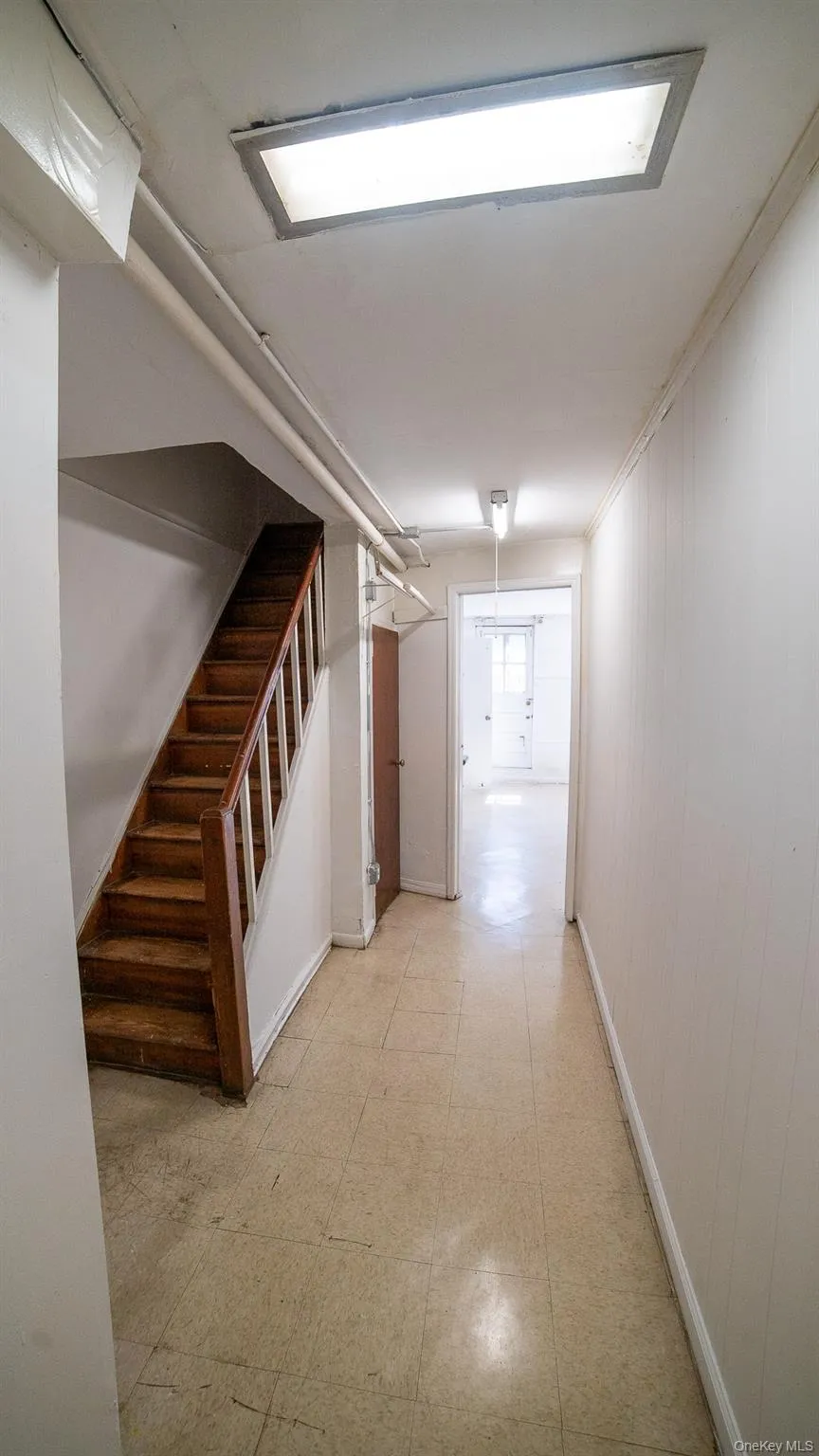 3830 Barnes Avenue, New York, NY, 4 Bedrooms Bedrooms, 7 Rooms Rooms,2 BathroomsBathrooms,Residential,For Rent,Barnes,0,1033008 3830 Barnes Avenue, New York, NY, 4 Bedrooms Bedrooms, 7 Rooms Rooms,2 BathroomsBathrooms,Residential,For Rent,Barnes,0,1033008