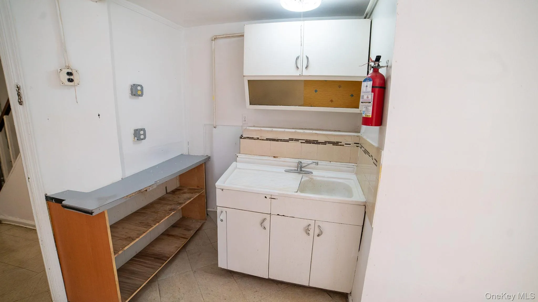 3830 Barnes Avenue, New York, NY, 4 Bedrooms Bedrooms, 7 Rooms Rooms,2 BathroomsBathrooms,Residential,For Rent,Barnes,0,1033008 3830 Barnes Avenue, New York, NY, 4 Bedrooms Bedrooms, 7 Rooms Rooms,2 BathroomsBathrooms,Residential,For Rent,Barnes,0,1033008