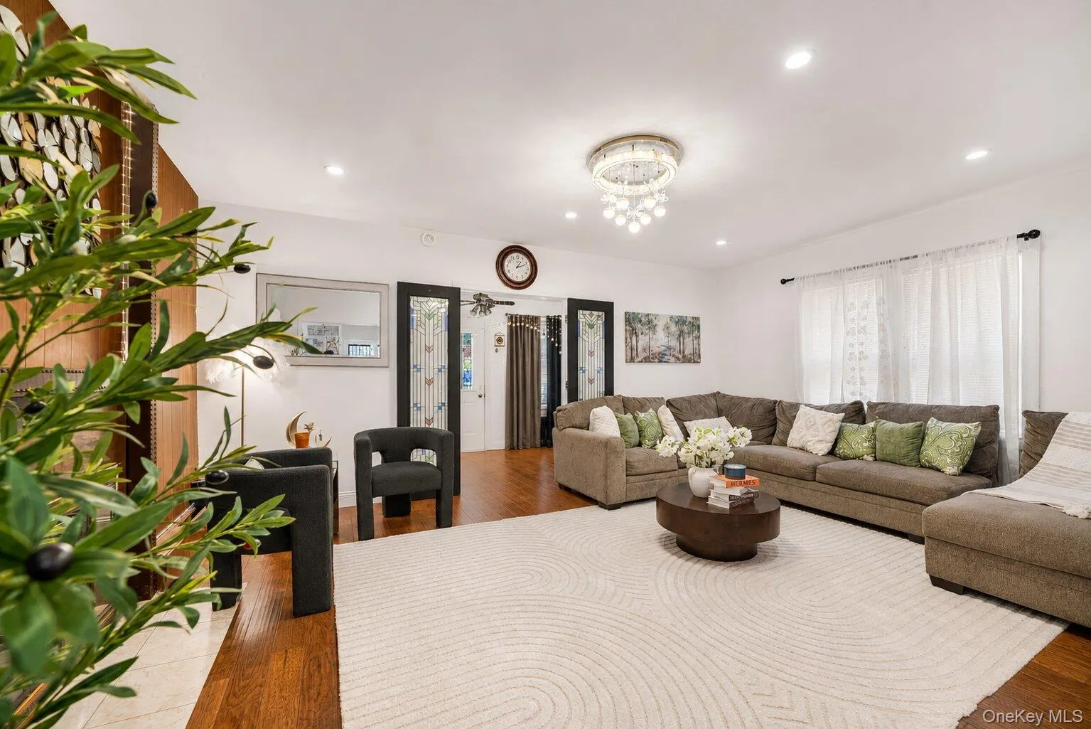 258-10 87th Road, New York, NY, 4 Bedrooms Bedrooms, 12 Rooms Rooms,3 BathroomsBathrooms,Residential,For Rent,87th,0,1033010 258-10 87th Road, New York, NY, 4 Bedrooms Bedrooms, 12 Rooms Rooms,3 BathroomsBathrooms,Residential,For Rent,87th,0,1033010