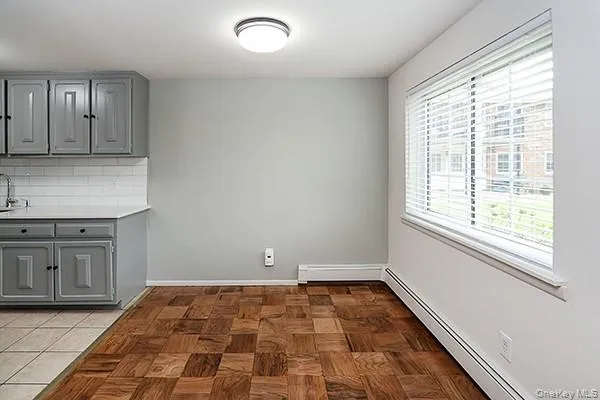 178 Jervis Avenue, Babylon, NY, 1 Bedroom Bedrooms, 4 Rooms Rooms,1 BathroomBathrooms,Residential Lease,For Rent,Jervis,0,1033016 178 Jervis Avenue, Babylon, NY, 1 Bedroom Bedrooms, 4 Rooms Rooms,1 BathroomBathrooms,Residential Lease,For Rent,Jervis,0,1033016