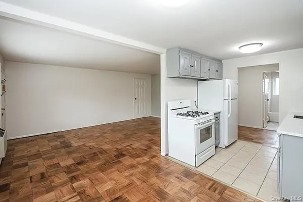 178 Jervis Avenue, Babylon, NY, 1 Bedroom Bedrooms, 4 Rooms Rooms,1 BathroomBathrooms,Residential Lease,For Rent,Jervis,0,1033016 178 Jervis Avenue, Babylon, NY, 1 Bedroom Bedrooms, 4 Rooms Rooms,1 BathroomBathrooms,Residential Lease,For Rent,Jervis,0,1033016