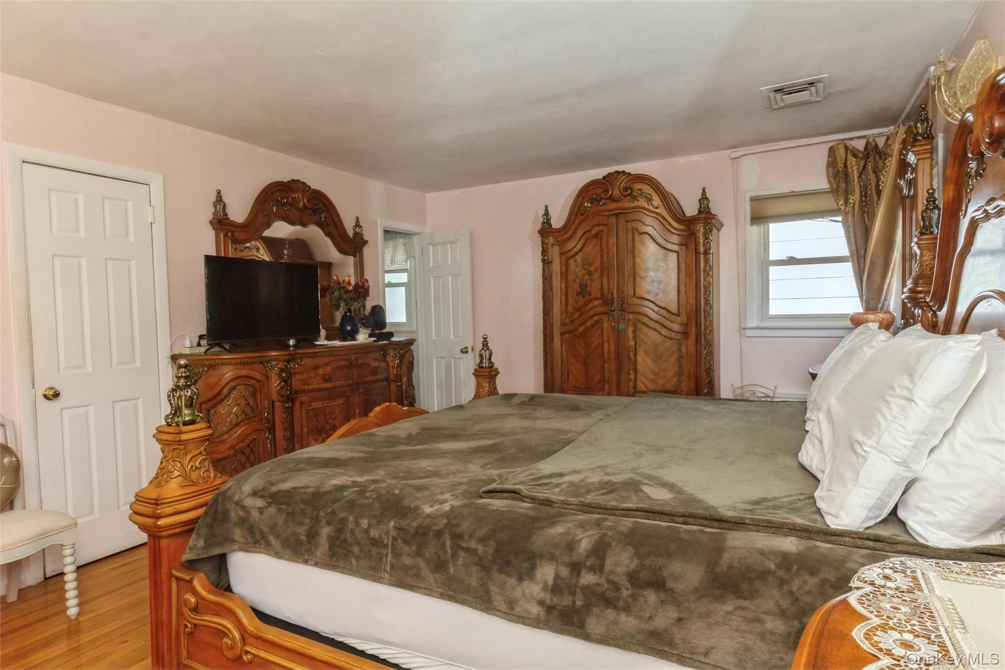 786 Carl Avenue, Hempstead, NY, 4 Bedrooms Bedrooms, 11 Rooms Rooms,2 BathroomsBathrooms,Residential,For Rent,Carl,0,1033017 786 Carl Avenue, Hempstead, NY, 4 Bedrooms Bedrooms, 11 Rooms Rooms,2 BathroomsBathrooms,Residential,For Rent,Carl,0,1033017