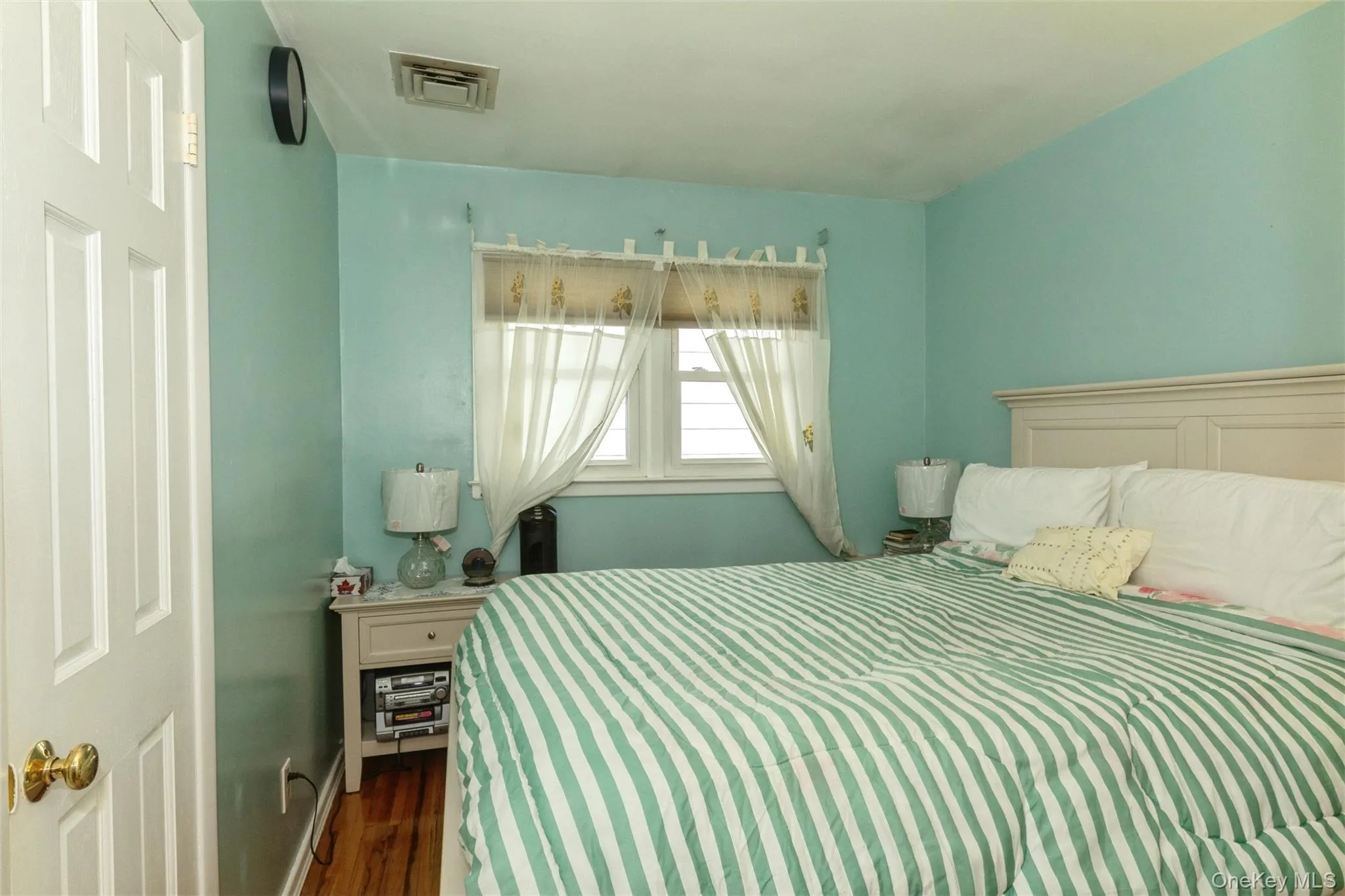 786 Carl Avenue, Hempstead, NY, 4 Bedrooms Bedrooms, 11 Rooms Rooms,2 BathroomsBathrooms,Residential,For Rent,Carl,0,1033017 786 Carl Avenue, Hempstead, NY, 4 Bedrooms Bedrooms, 11 Rooms Rooms,2 BathroomsBathrooms,Residential,For Rent,Carl,0,1033017
