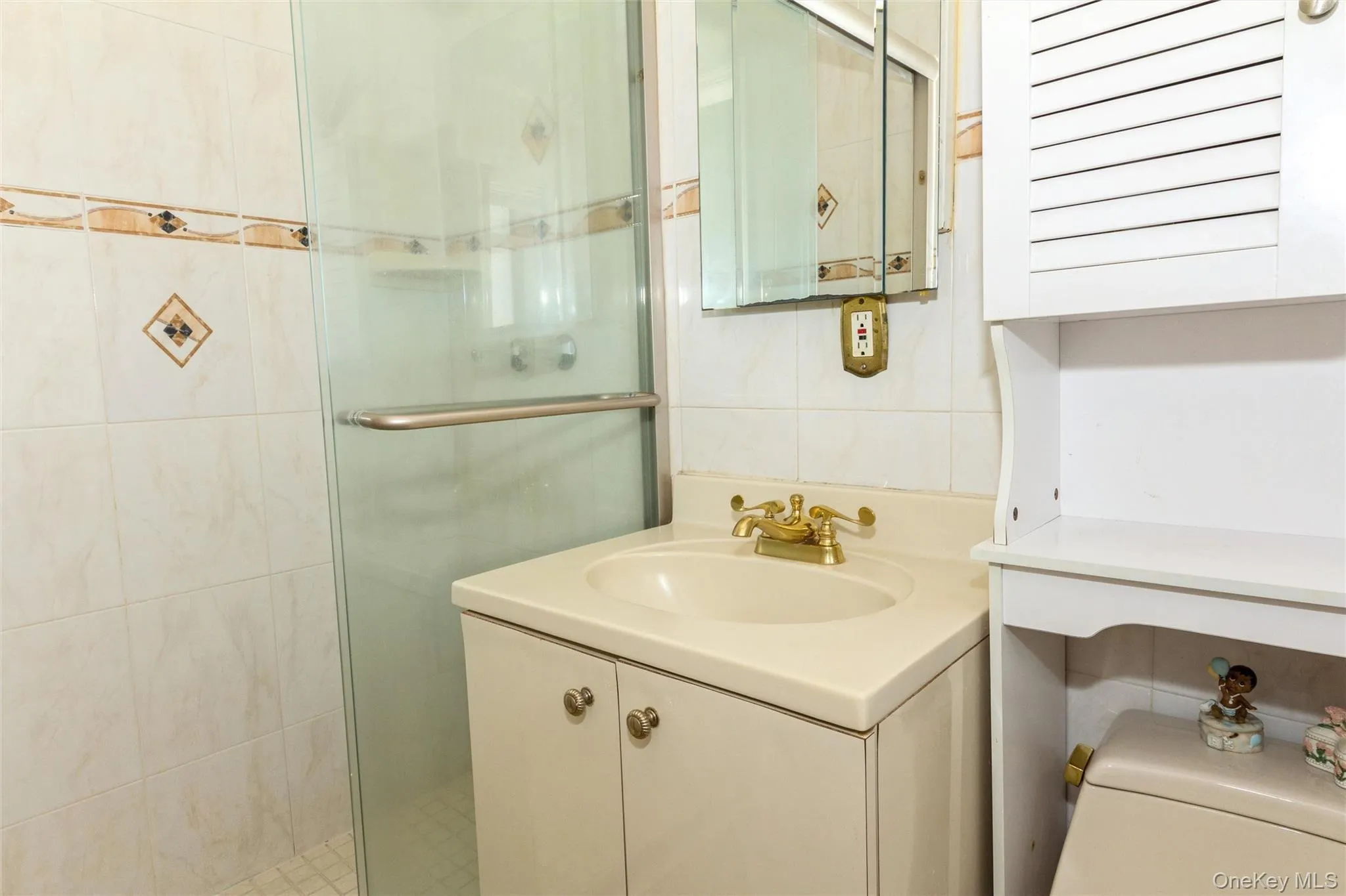 786 Carl Avenue, Hempstead, NY, 4 Bedrooms Bedrooms, 11 Rooms Rooms,2 BathroomsBathrooms,Residential,For Rent,Carl,0,1033017 786 Carl Avenue, Hempstead, NY, 4 Bedrooms Bedrooms, 11 Rooms Rooms,2 BathroomsBathrooms,Residential,For Rent,Carl,0,1033017