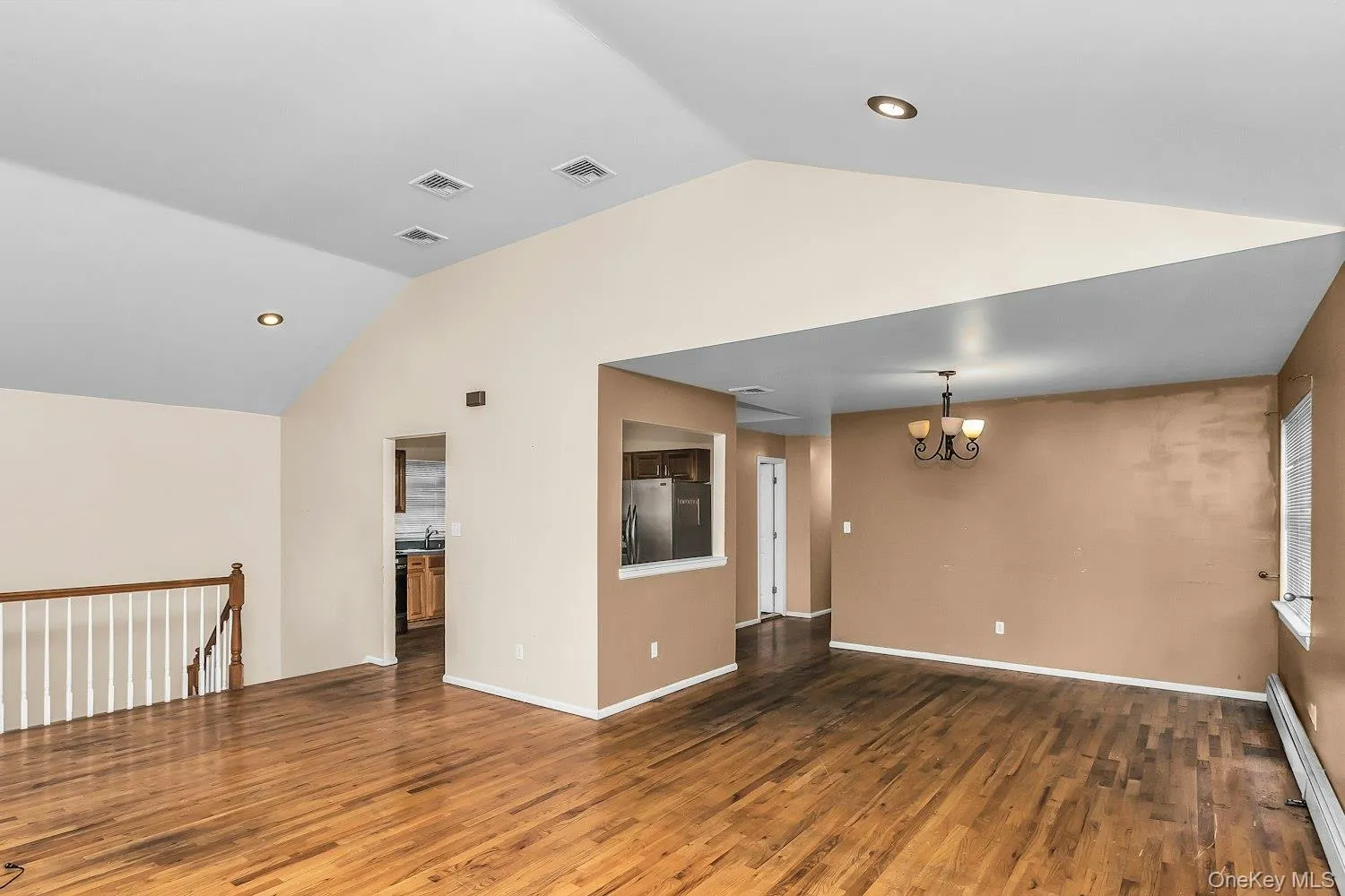 356 Woodfield Road, Hempstead, NY, 4 Bedrooms Bedrooms, 9 Rooms Rooms,4 BathroomsBathrooms,Residential,For Rent,Woodfield,0,1033019 356 Woodfield Road, Hempstead, NY, 4 Bedrooms Bedrooms, 9 Rooms Rooms,4 BathroomsBathrooms,Residential,For Rent,Woodfield,0,1033019