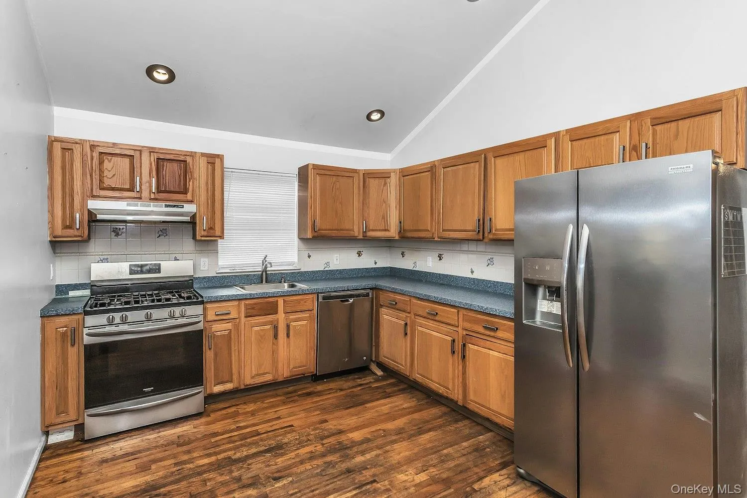 356 Woodfield Road, Hempstead, NY, 4 Bedrooms Bedrooms, 9 Rooms Rooms,4 BathroomsBathrooms,Residential,For Rent,Woodfield,0,1033019 356 Woodfield Road, Hempstead, NY, 4 Bedrooms Bedrooms, 9 Rooms Rooms,4 BathroomsBathrooms,Residential,For Rent,Woodfield,0,1033019