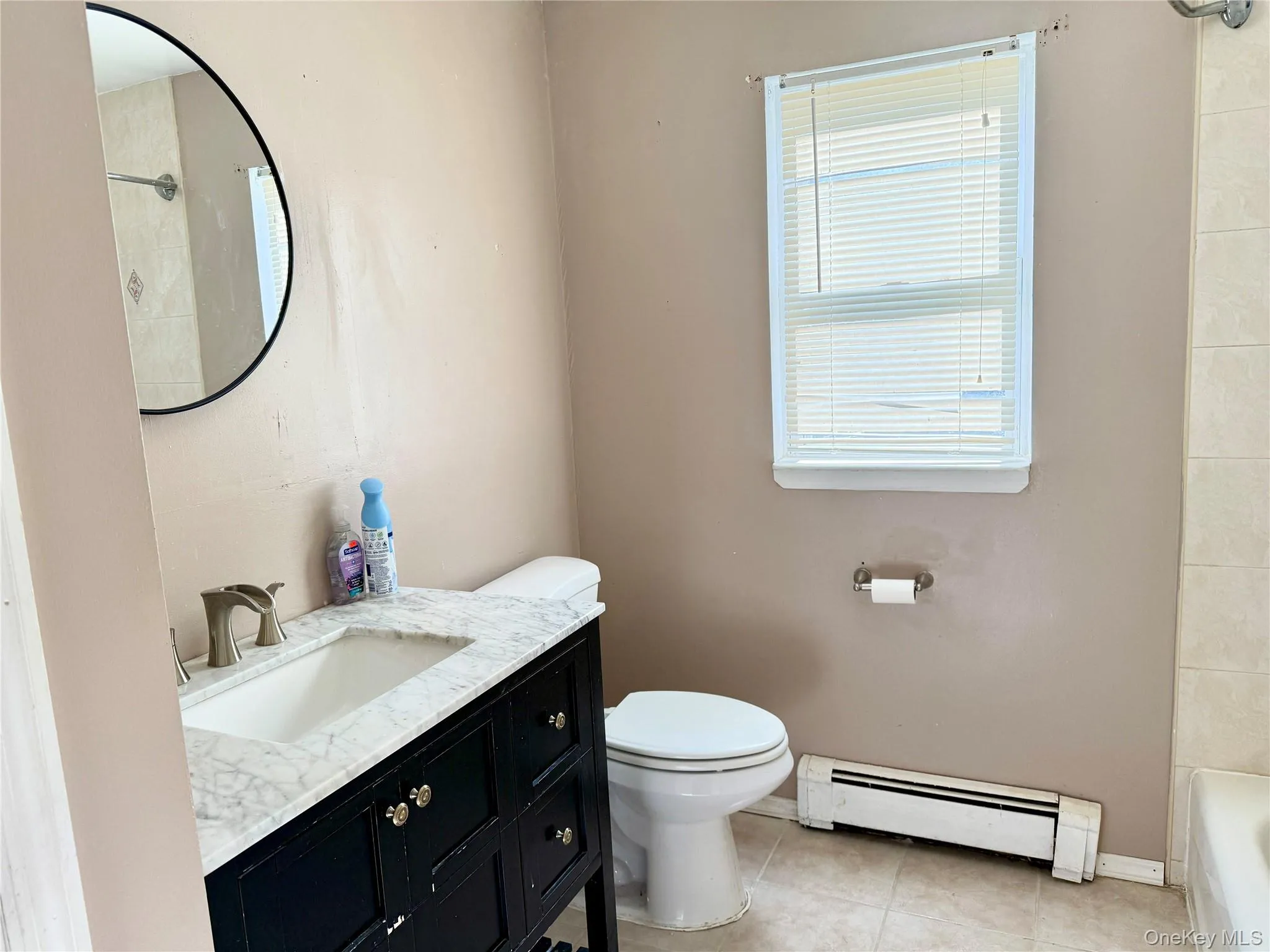 356 Woodfield Road, Hempstead, NY, 7 Bedrooms Bedrooms, 12 Rooms Rooms,4 BathroomsBathrooms,Residential,For Rent,Woodfield,0,1033019 356 Woodfield Road, Hempstead, NY, 7 Bedrooms Bedrooms, 12 Rooms Rooms,4 BathroomsBathrooms,Residential,For Rent,Woodfield,0,1033019