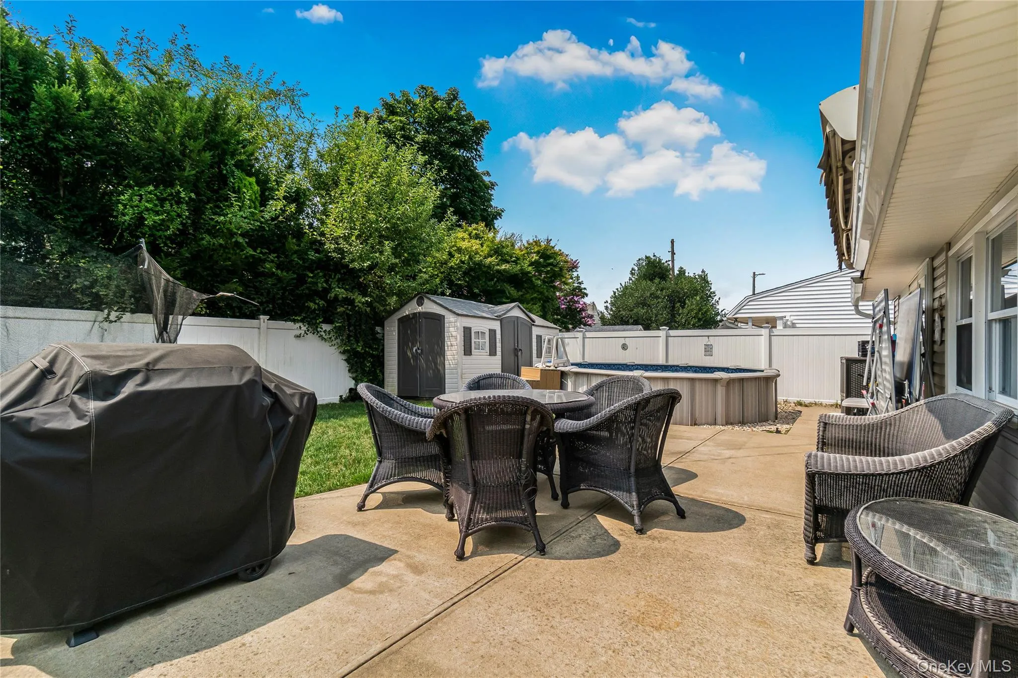 93 Duckpond Drive, Hempstead, NY, 4 Bedrooms Bedrooms, 8 Rooms Rooms,2 BathroomsBathrooms,Residential,For Rent,Duckpond,0,1033021 93 Duckpond Drive, Hempstead, NY, 4 Bedrooms Bedrooms, 8 Rooms Rooms,2 BathroomsBathrooms,Residential,For Rent,Duckpond,0,1033021