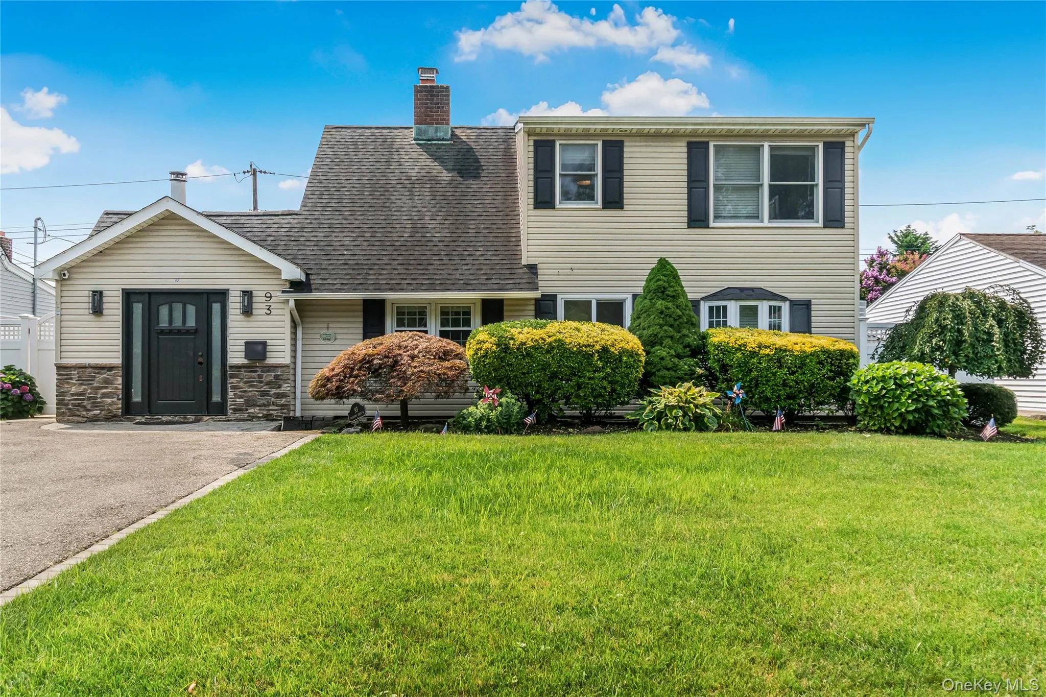 93 Duckpond Drive, Hempstead, NY, 4 Bedrooms Bedrooms, 8 Rooms Rooms,2 BathroomsBathrooms,Residential,For Rent,Duckpond,0,1033021 93 Duckpond Drive, Hempstead, NY, 4 Bedrooms Bedrooms, 8 Rooms Rooms,2 BathroomsBathrooms,Residential,For Rent,Duckpond,0,1033021
