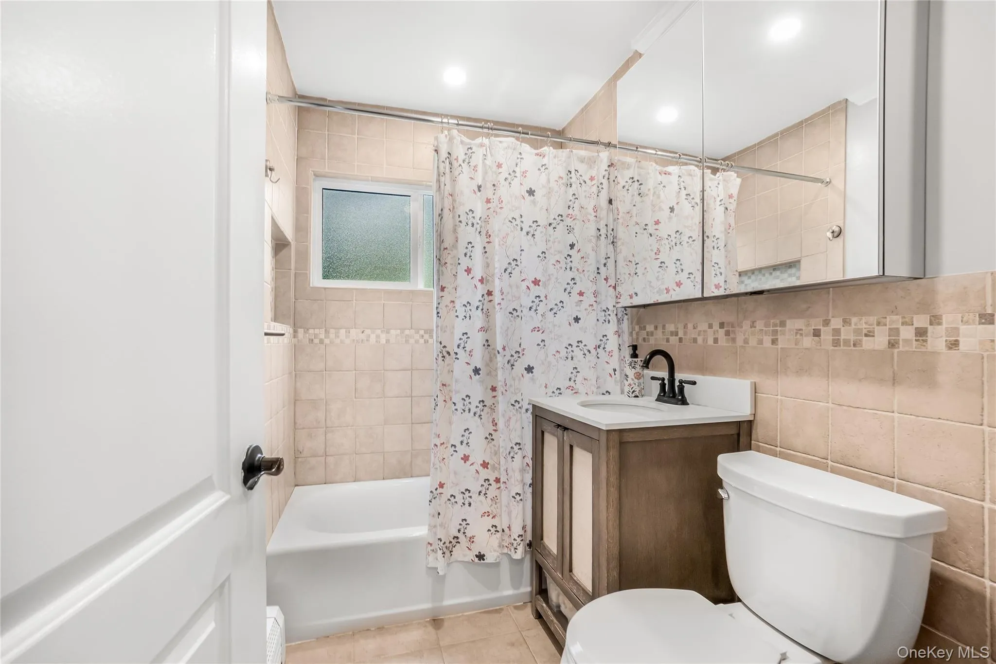 93 Duckpond Drive, Hempstead, NY, 4 Bedrooms Bedrooms, 8 Rooms Rooms,2 BathroomsBathrooms,Residential,For Rent,Duckpond,0,1033021 93 Duckpond Drive, Hempstead, NY, 4 Bedrooms Bedrooms, 8 Rooms Rooms,2 BathroomsBathrooms,Residential,For Rent,Duckpond,0,1033021