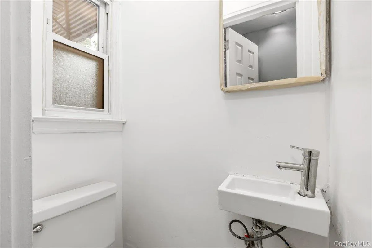 1319 Hicks Street, New York, NY, 3 Bedrooms Bedrooms, 6 Rooms Rooms,1 BathroomBathrooms,Residential,For Rent,Hicks,0,1033031 1319 Hicks Street, New York, NY, 3 Bedrooms Bedrooms, 6 Rooms Rooms,1 BathroomBathrooms,Residential,For Rent,Hicks,0,1033031
