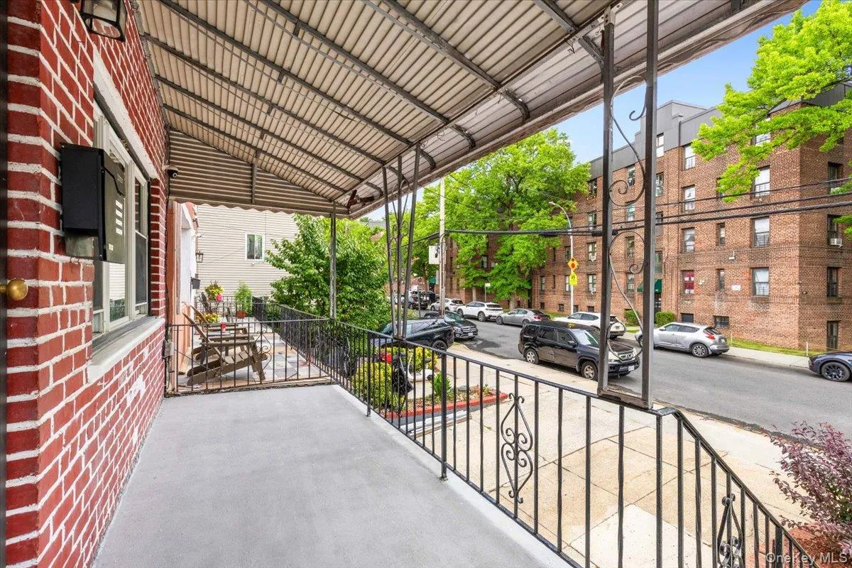 1319 Hicks Street, New York, NY, 3 Bedrooms Bedrooms, 6 Rooms Rooms,1 BathroomBathrooms,Residential,For Rent,Hicks,0,1033031 1319 Hicks Street, New York, NY, 3 Bedrooms Bedrooms, 6 Rooms Rooms,1 BathroomBathrooms,Residential,For Rent,Hicks,0,1033031