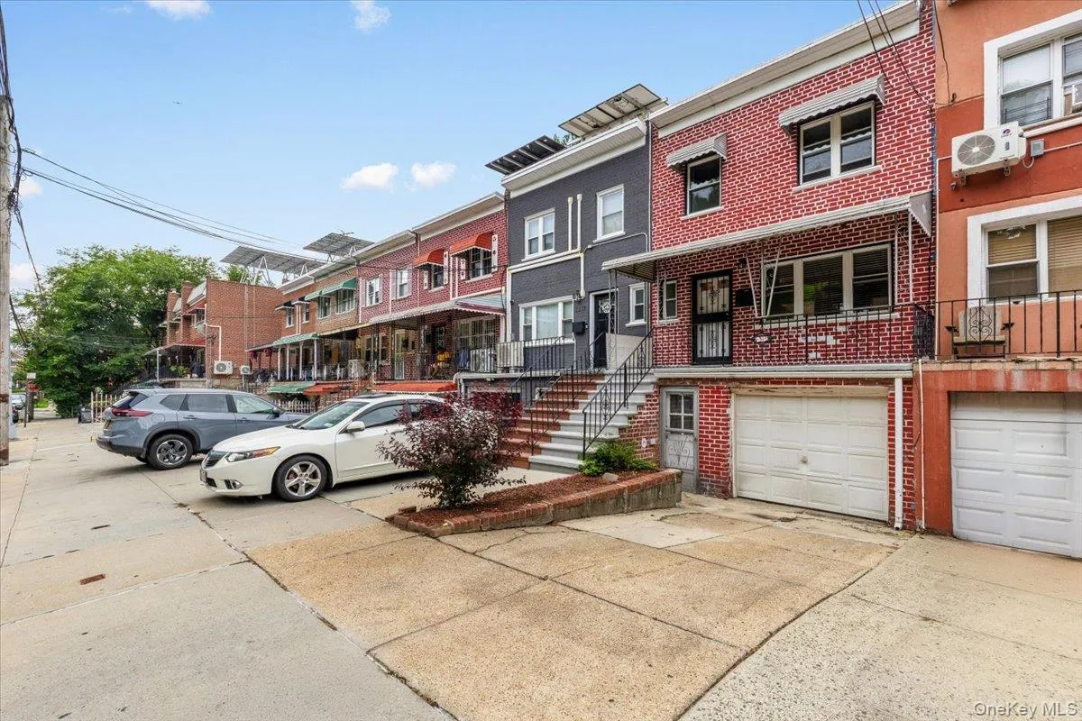 1319 Hicks Street, New York, NY, 3 Bedrooms Bedrooms, 6 Rooms Rooms,1 BathroomBathrooms,Residential,For Rent,Hicks,0,1033031 1319 Hicks Street, New York, NY, 3 Bedrooms Bedrooms, 6 Rooms Rooms,1 BathroomBathrooms,Residential,For Rent,Hicks,0,1033031