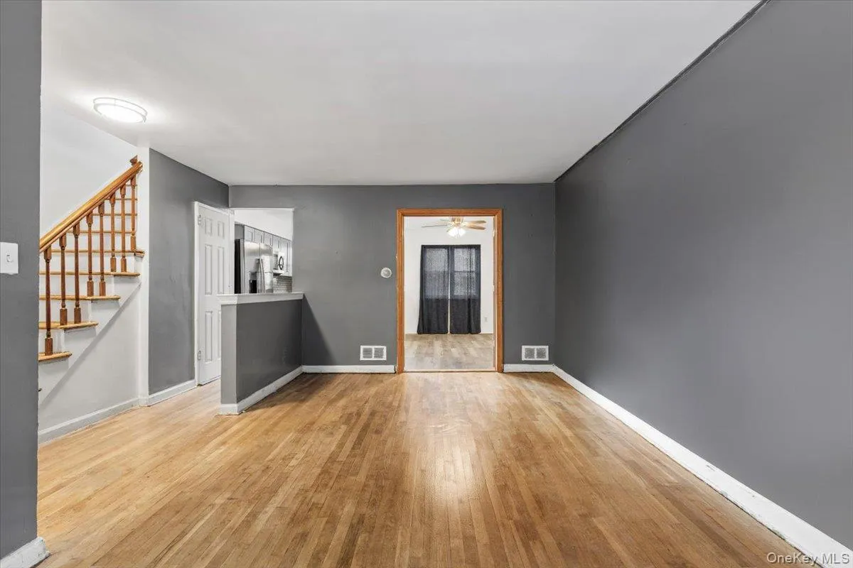 1319 Hicks Street, New York, NY, 3 Bedrooms Bedrooms, 6 Rooms Rooms,1 BathroomBathrooms,Residential,For Rent,Hicks,0,1033031 1319 Hicks Street, New York, NY, 3 Bedrooms Bedrooms, 6 Rooms Rooms,1 BathroomBathrooms,Residential,For Rent,Hicks,0,1033031