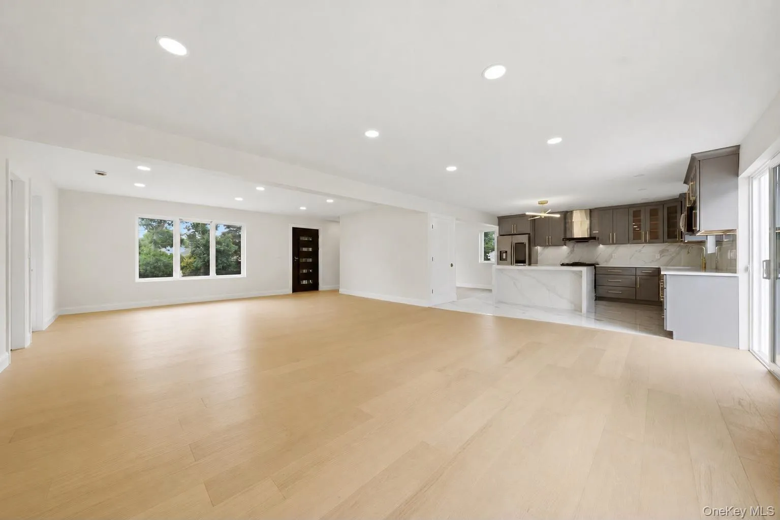 136 Udall Road, Islip, NY, 5 Bedrooms Bedrooms, 8 Rooms Rooms,3 BathroomsBathrooms,Residential,For Rent,Udall,0,1033032 136 Udall Road, Islip, NY, 5 Bedrooms Bedrooms, 8 Rooms Rooms,3 BathroomsBathrooms,Residential,For Rent,Udall,0,1033032