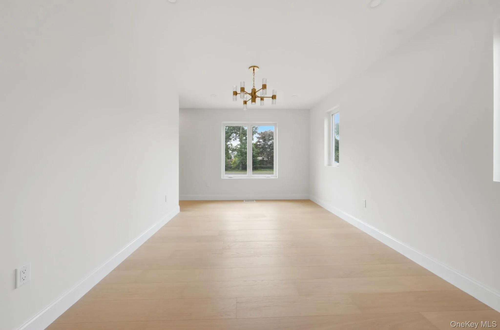136 Udall Road, Islip, NY, 5 Bedrooms Bedrooms, 8 Rooms Rooms,3 BathroomsBathrooms,Residential,For Rent,Udall,0,1033032 136 Udall Road, Islip, NY, 5 Bedrooms Bedrooms, 8 Rooms Rooms,3 BathroomsBathrooms,Residential,For Rent,Udall,0,1033032