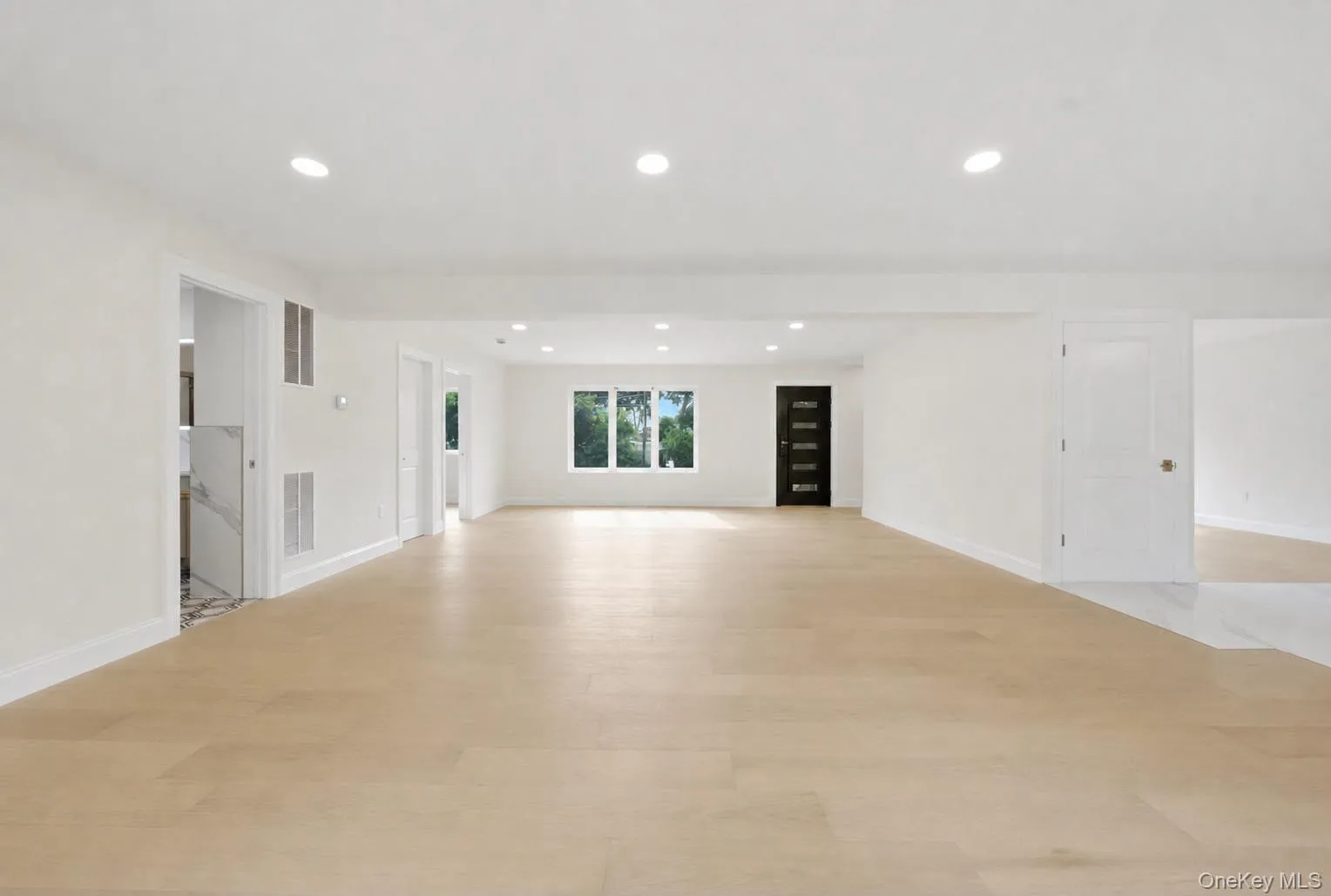 136 Udall Road, Islip, NY, 5 Bedrooms Bedrooms, 8 Rooms Rooms,3 BathroomsBathrooms,Residential,For Rent,Udall,0,1033032 136 Udall Road, Islip, NY, 5 Bedrooms Bedrooms, 8 Rooms Rooms,3 BathroomsBathrooms,Residential,For Rent,Udall,0,1033032