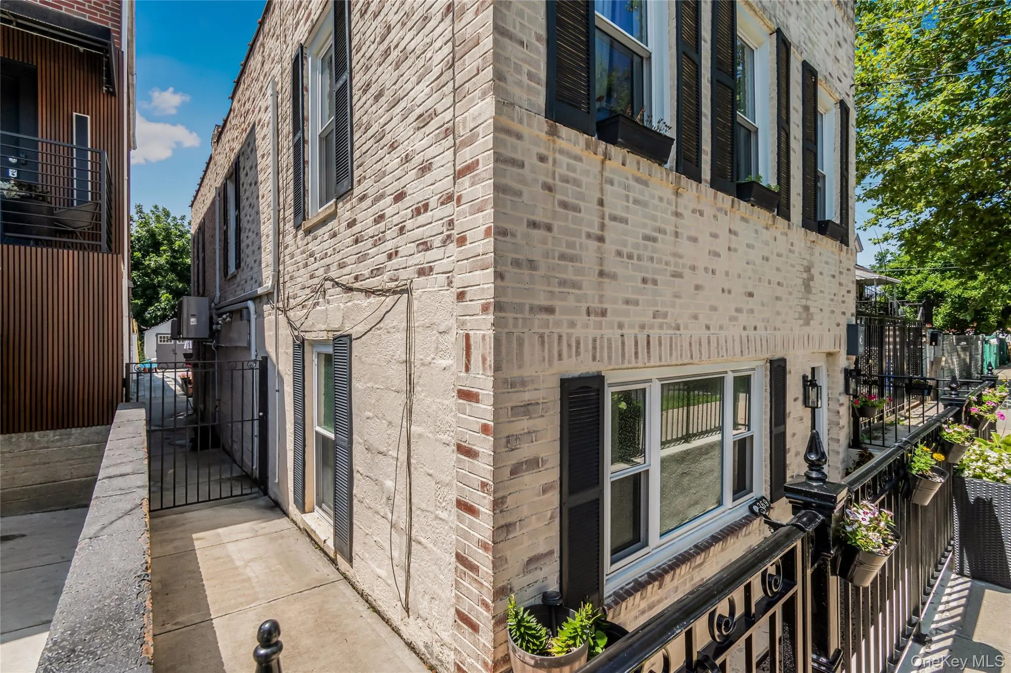 269 Swinton Avenue, New York, NY, 3 Bedrooms Bedrooms, 8 Rooms Rooms,2 BathroomsBathrooms,Residential,For Rent,Swinton,0,1033037 269 Swinton Avenue, New York, NY, 3 Bedrooms Bedrooms, 8 Rooms Rooms,2 BathroomsBathrooms,Residential,For Rent,Swinton,0,1033037