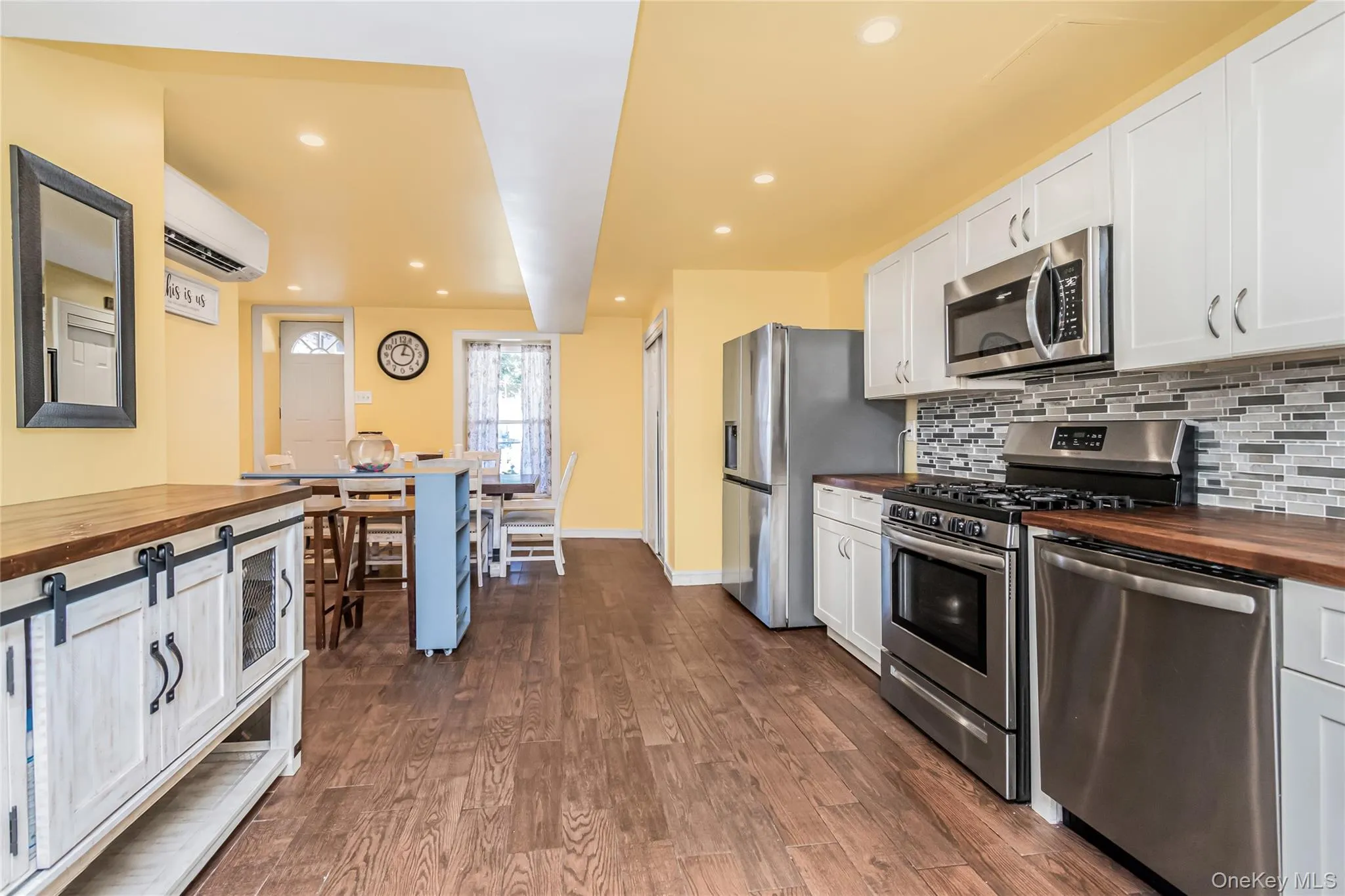 269 Swinton Avenue, New York, NY, 3 Bedrooms Bedrooms, 8 Rooms Rooms,2 BathroomsBathrooms,Residential,For Rent,Swinton,0,1033037 269 Swinton Avenue, New York, NY, 3 Bedrooms Bedrooms, 8 Rooms Rooms,2 BathroomsBathrooms,Residential,For Rent,Swinton,0,1033037
