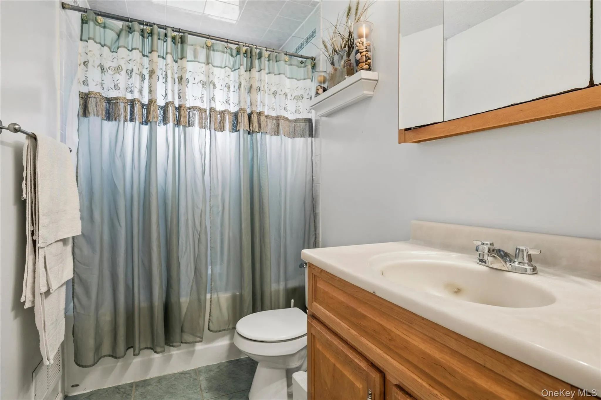 358 Lake Shore Drive, Blooming Grove, NY, 6 Bedrooms Bedrooms, 11 Rooms Rooms,3 BathroomsBathrooms,Residential,For Rent,Lake Shore,0,1033040 358 Lake Shore Drive, Blooming Grove, NY, 6 Bedrooms Bedrooms, 11 Rooms Rooms,3 BathroomsBathrooms,Residential,For Rent,Lake Shore,0,1033040