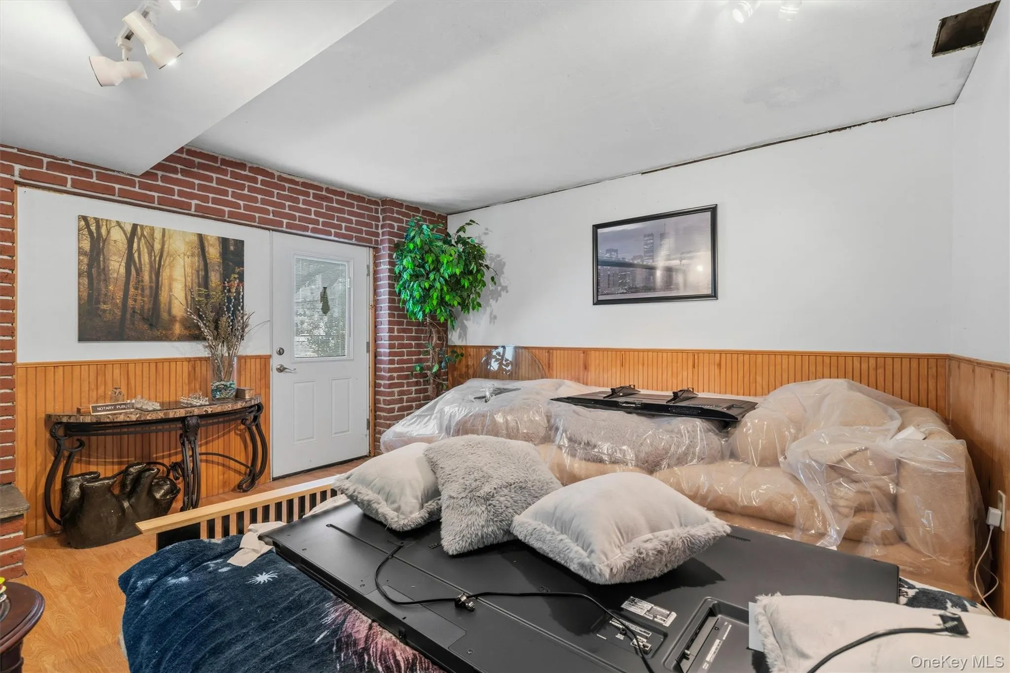 358 Lake Shore Drive, Blooming Grove, NY, 6 Bedrooms Bedrooms, 11 Rooms Rooms,3 BathroomsBathrooms,Residential,For Rent,Lake Shore,0,1033040 358 Lake Shore Drive, Blooming Grove, NY, 6 Bedrooms Bedrooms, 11 Rooms Rooms,3 BathroomsBathrooms,Residential,For Rent,Lake Shore,0,1033040