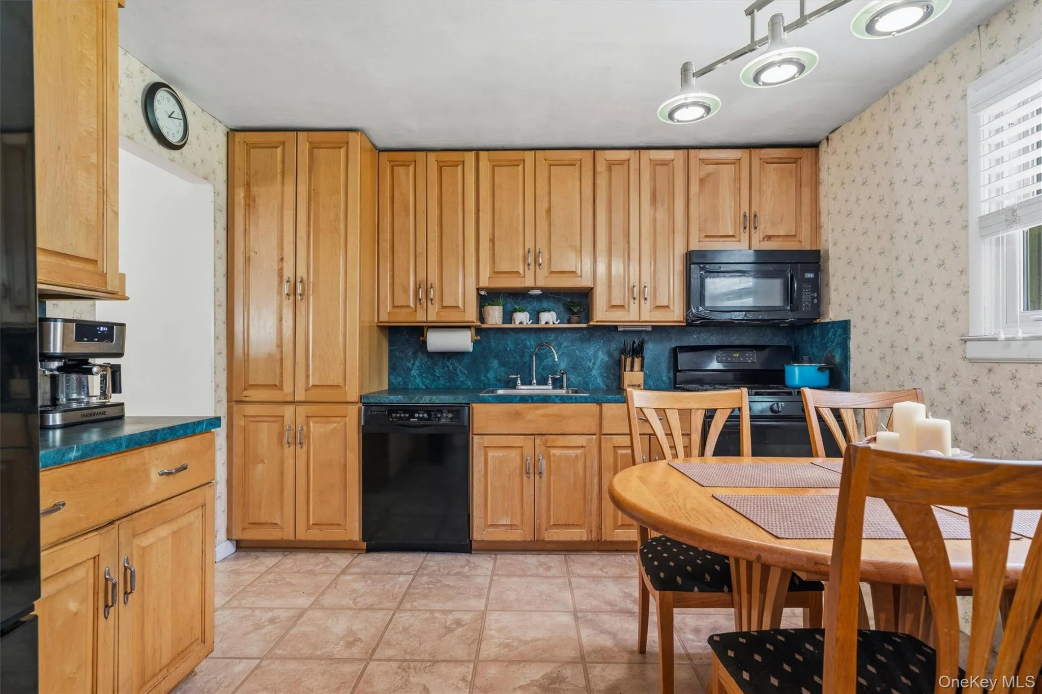 358 Lake Shore Drive, Blooming Grove, NY, 6 Bedrooms Bedrooms, 11 Rooms Rooms,3 BathroomsBathrooms,Residential,For Rent,Lake Shore,0,1033040 358 Lake Shore Drive, Blooming Grove, NY, 6 Bedrooms Bedrooms, 11 Rooms Rooms,3 BathroomsBathrooms,Residential,For Rent,Lake Shore,0,1033040
