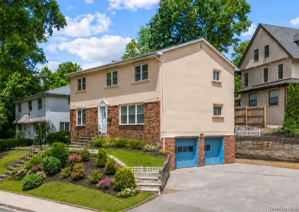 1 Wood Road, North Hempstead, NY, 4 Bedrooms Bedrooms, 10 Rooms Rooms,3 BathroomsBathrooms,Residential,For Rent,Wood,0,1033041 1 Wood Road, North Hempstead, NY, 4 Bedrooms Bedrooms, 10 Rooms Rooms,3 BathroomsBathrooms,Residential,For Rent,Wood,0,1033041