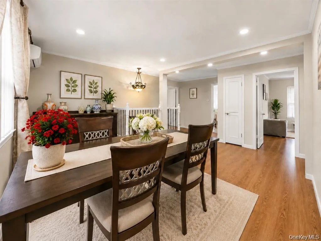 1 Wood Road, North Hempstead, NY, 4 Bedrooms Bedrooms, 10 Rooms Rooms,3 BathroomsBathrooms,Residential,For Rent,Wood,0,1033041 1 Wood Road, North Hempstead, NY, 4 Bedrooms Bedrooms, 10 Rooms Rooms,3 BathroomsBathrooms,Residential,For Rent,Wood,0,1033041