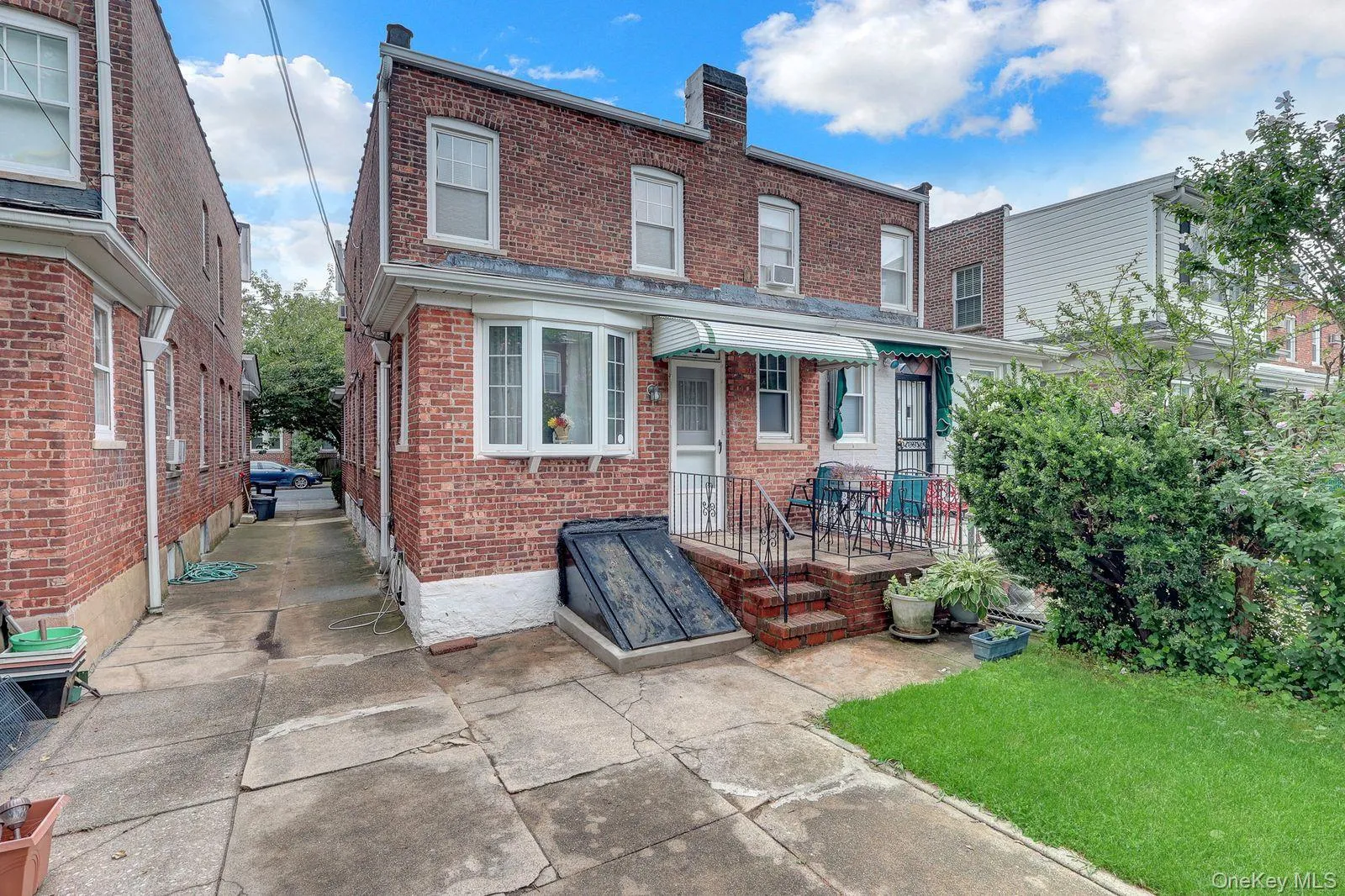 7718 86th Street, New York, NY, 3 Bedrooms Bedrooms, 7 Rooms Rooms,1 BathroomBathrooms,Residential,For Rent,86th,0,1033043 7718 86th Street, New York, NY, 3 Bedrooms Bedrooms, 7 Rooms Rooms,1 BathroomBathrooms,Residential,For Rent,86th,0,1033043