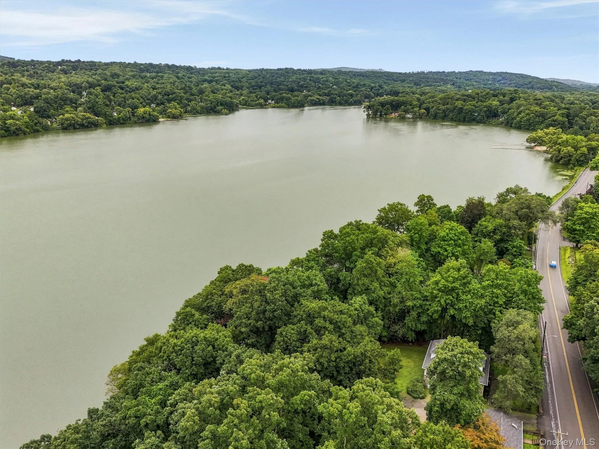 With lake rights to Putnam Lake With lake rights to Putnam Lake