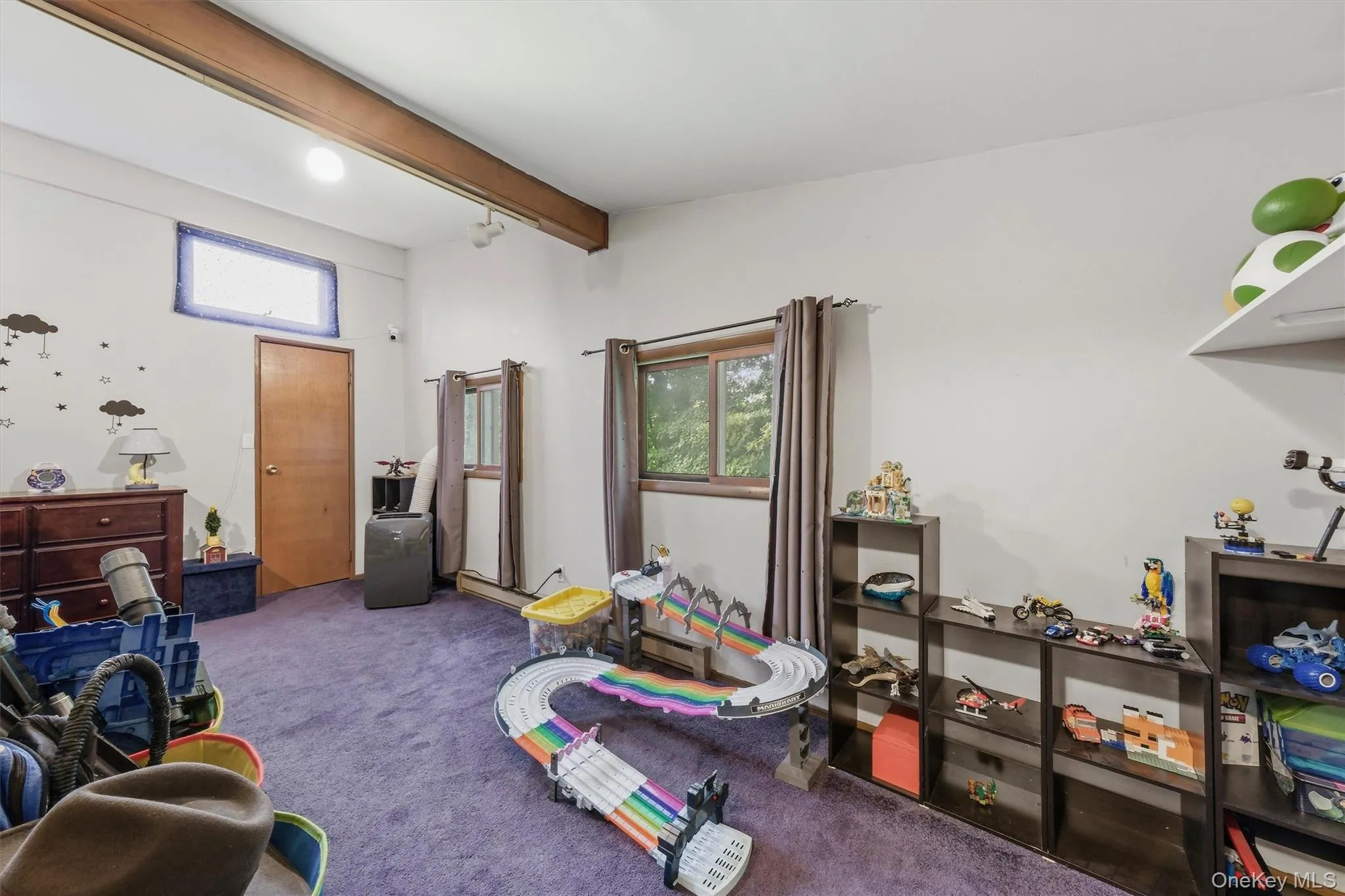 The 2nd Bedroom accommodates 2 twin beds and room of toys as well The 2nd Bedroom accommodates 2 twin beds and room of toys as well
