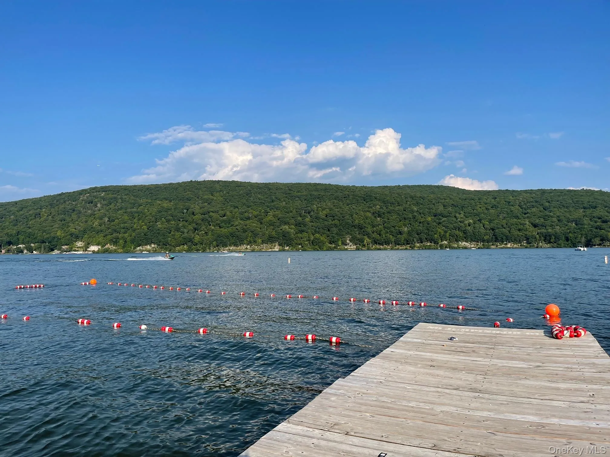 Lake access from Indian Park's private beach. Lake access from Indian Park's private beach.