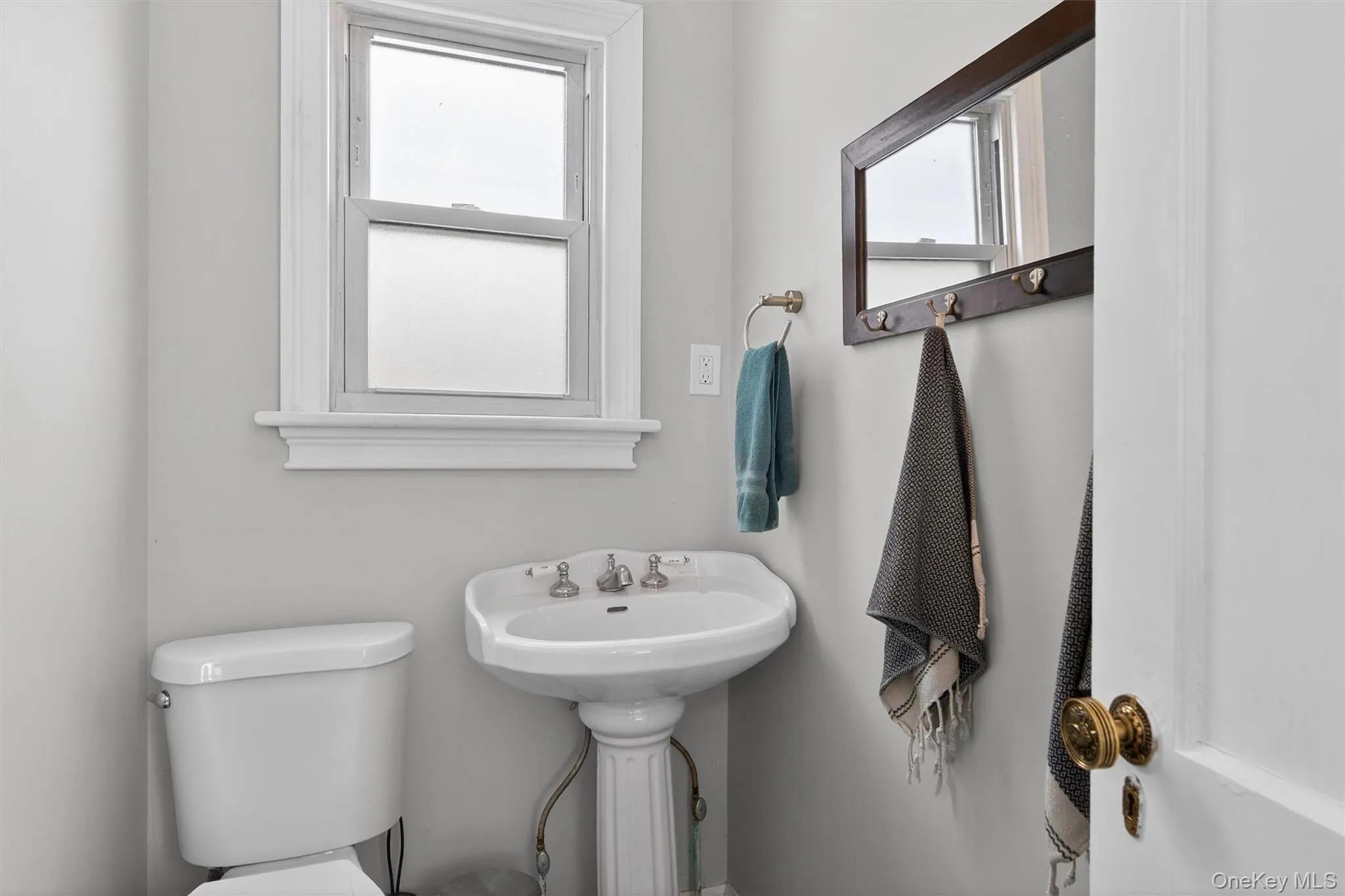 1st floor 1/2 bath 1st floor 1/2 bath