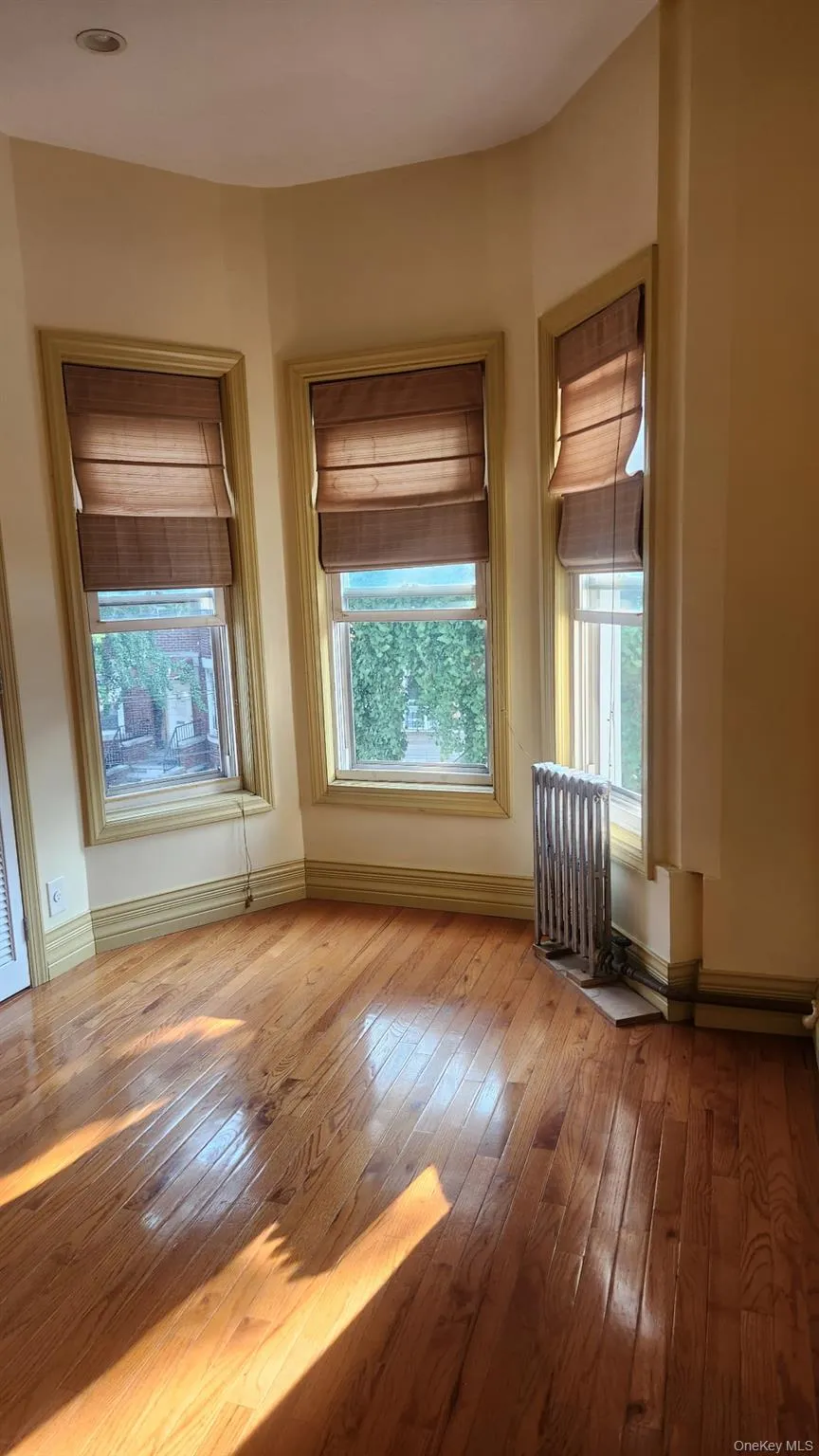 115 Lincoln Avenue, New York, NY, 1 Bedroom Bedrooms, 4 Rooms Rooms,1 BathroomBathrooms,Residential Lease,For Rent,Lincoln,0,1033055 115 Lincoln Avenue, New York, NY, 1 Bedroom Bedrooms, 4 Rooms Rooms,1 BathroomBathrooms,Residential Lease,For Rent,Lincoln,0,1033055