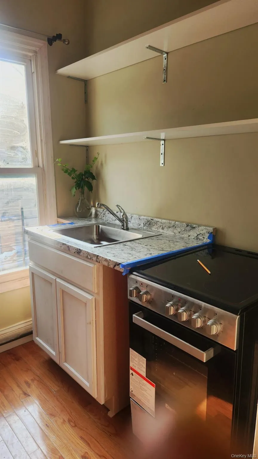 115 Lincoln Avenue, New York, NY, 1 Bedroom Bedrooms, 4 Rooms Rooms,1 BathroomBathrooms,Residential Lease,For Rent,Lincoln,0,1033055 115 Lincoln Avenue, New York, NY, 1 Bedroom Bedrooms, 4 Rooms Rooms,1 BathroomBathrooms,Residential Lease,For Rent,Lincoln,0,1033055