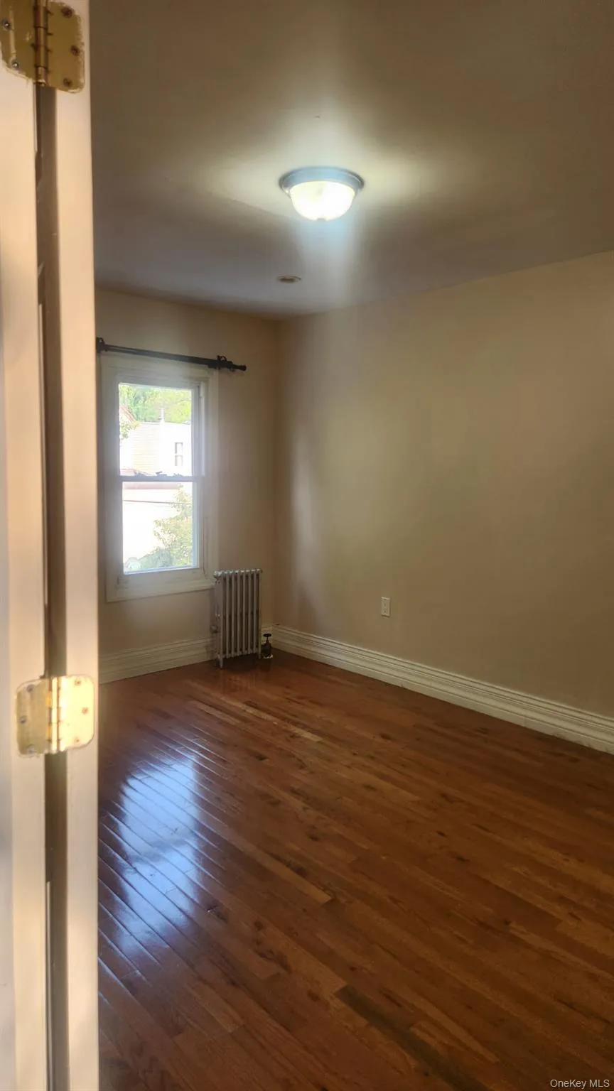 115 Lincoln Avenue, New York, NY, 1 Bedroom Bedrooms, 4 Rooms Rooms,1 BathroomBathrooms,Residential Lease,For Rent,Lincoln,0,1033055 115 Lincoln Avenue, New York, NY, 1 Bedroom Bedrooms, 4 Rooms Rooms,1 BathroomBathrooms,Residential Lease,For Rent,Lincoln,0,1033055