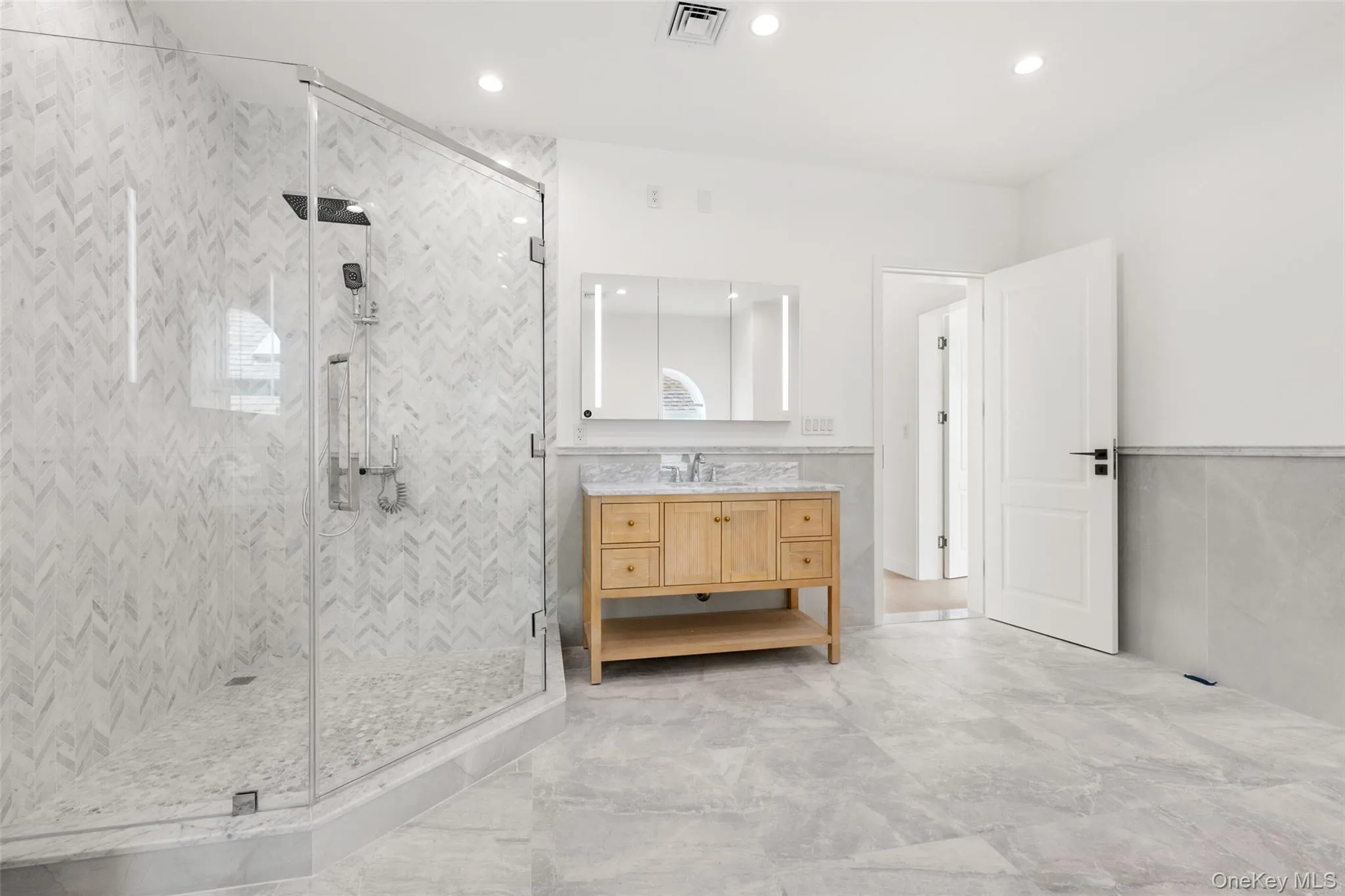 4 Angelas Place, New York, NY, 5 Bedrooms Bedrooms, 25 Rooms Rooms,4 BathroomsBathrooms,Residential,For Rent,Angelas,0,1033058 4 Angelas Place, New York, NY, 5 Bedrooms Bedrooms, 25 Rooms Rooms,4 BathroomsBathrooms,Residential,For Rent,Angelas,0,1033058