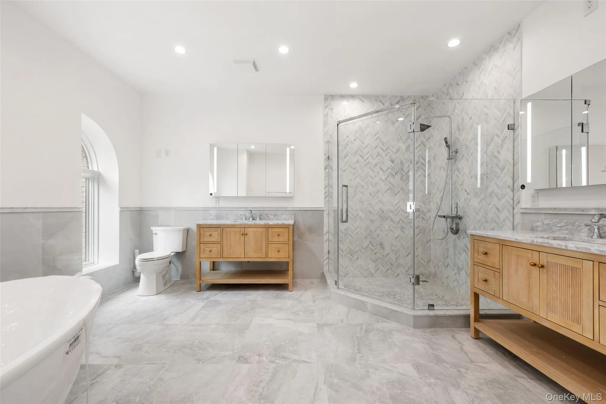 4 Angelas Place, New York, NY, 5 Bedrooms Bedrooms, 25 Rooms Rooms,4 BathroomsBathrooms,Residential,For Rent,Angelas,0,1033058 4 Angelas Place, New York, NY, 5 Bedrooms Bedrooms, 25 Rooms Rooms,4 BathroomsBathrooms,Residential,For Rent,Angelas,0,1033058