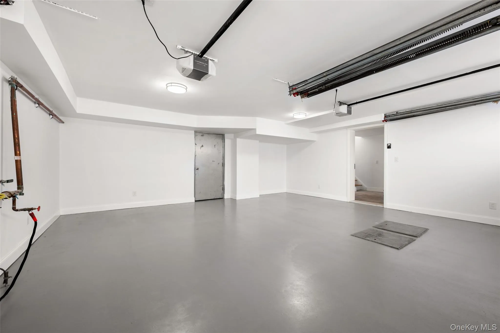 4 Angelas Place, New York, NY, 5 Bedrooms Bedrooms, 25 Rooms Rooms,4 BathroomsBathrooms,Residential,For Rent,Angelas,0,1033058 4 Angelas Place, New York, NY, 5 Bedrooms Bedrooms, 25 Rooms Rooms,4 BathroomsBathrooms,Residential,For Rent,Angelas,0,1033058