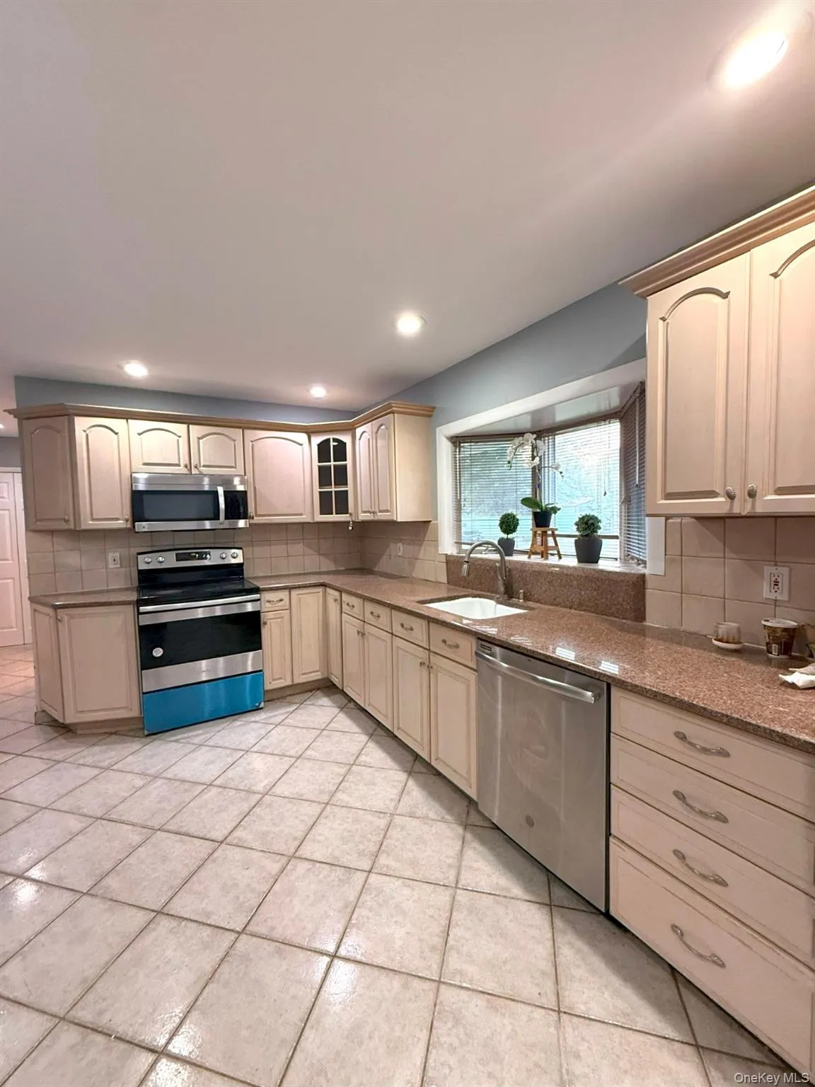 36 Winter Lane, Oyster Bay, NY, 4 Bedrooms Bedrooms, 10 Rooms Rooms,3 BathroomsBathrooms,Residential Lease,For Rent,Winter,0,1033060 36 Winter Lane, Oyster Bay, NY, 4 Bedrooms Bedrooms, 10 Rooms Rooms,3 BathroomsBathrooms,Residential Lease,For Rent,Winter,0,1033060