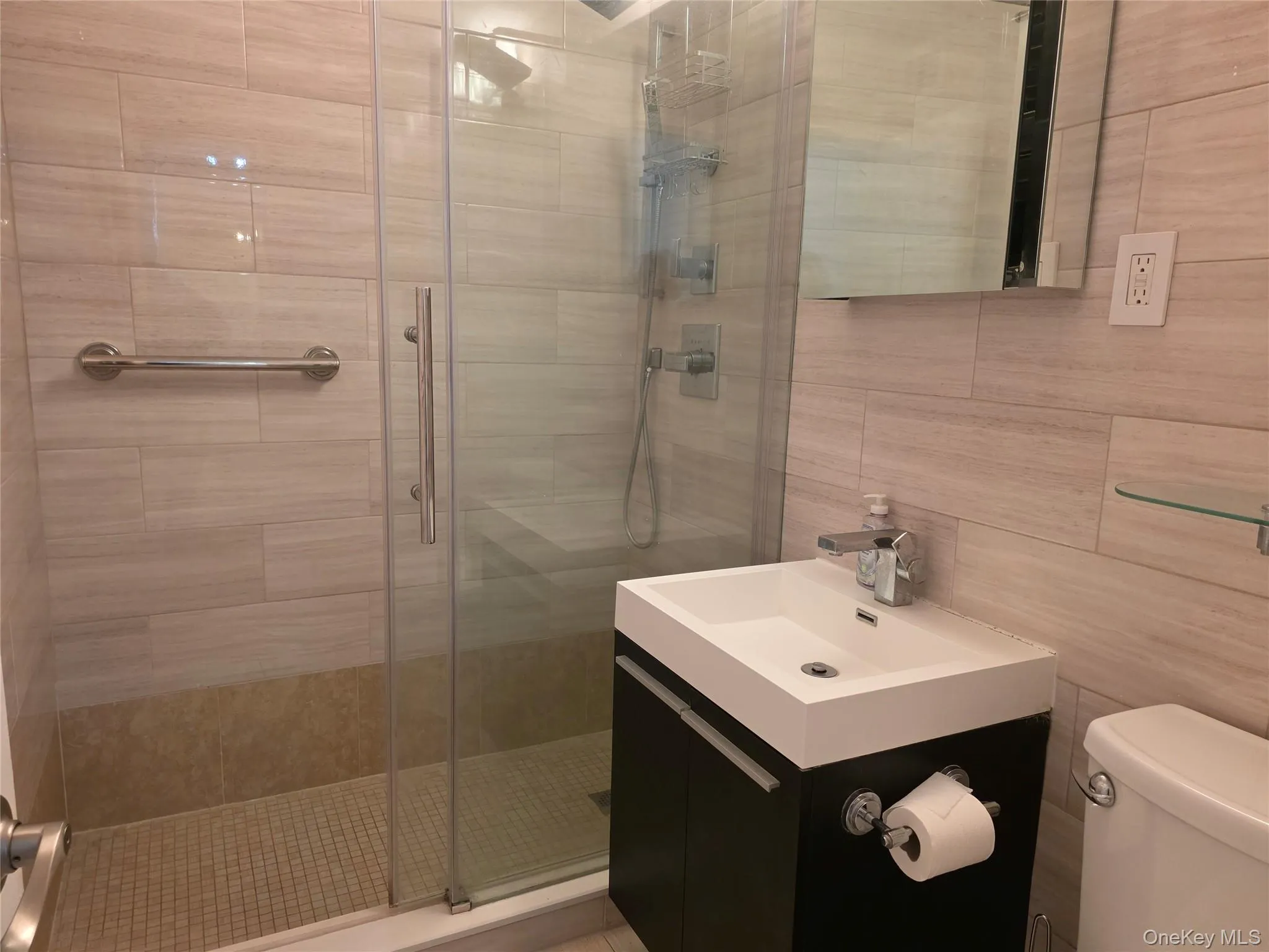 17-85 215 Street, New York, NY, 1 Bedroom Bedrooms, 4 Rooms Rooms,1 BathroomBathrooms,Residential,For Rent,215,0,1033063 17-85 215 Street, New York, NY, 1 Bedroom Bedrooms, 4 Rooms Rooms,1 BathroomBathrooms,Residential,For Rent,215,0,1033063