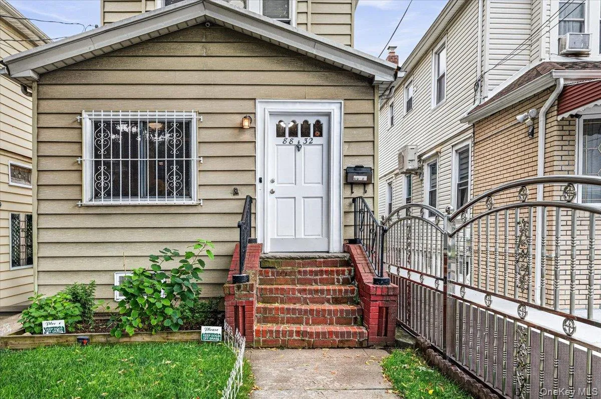 88-32 187th Place, New York, NY, 3 Bedrooms Bedrooms, 8 Rooms Rooms,1 BathroomBathrooms,Residential,For Rent,187th,0,1033080 88-32 187th Place, New York, NY, 3 Bedrooms Bedrooms, 8 Rooms Rooms,1 BathroomBathrooms,Residential,For Rent,187th,0,1033080