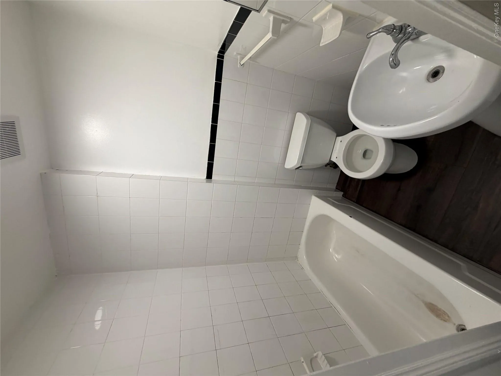 513 Chestnut Street, New York, NY, 2 Bedrooms Bedrooms, 4 Rooms Rooms,1 BathroomBathrooms,Residential Lease,For Rent,Chestnut,0,1033081 513 Chestnut Street, New York, NY, 2 Bedrooms Bedrooms, 4 Rooms Rooms,1 BathroomBathrooms,Residential Lease,For Rent,Chestnut,0,1033081