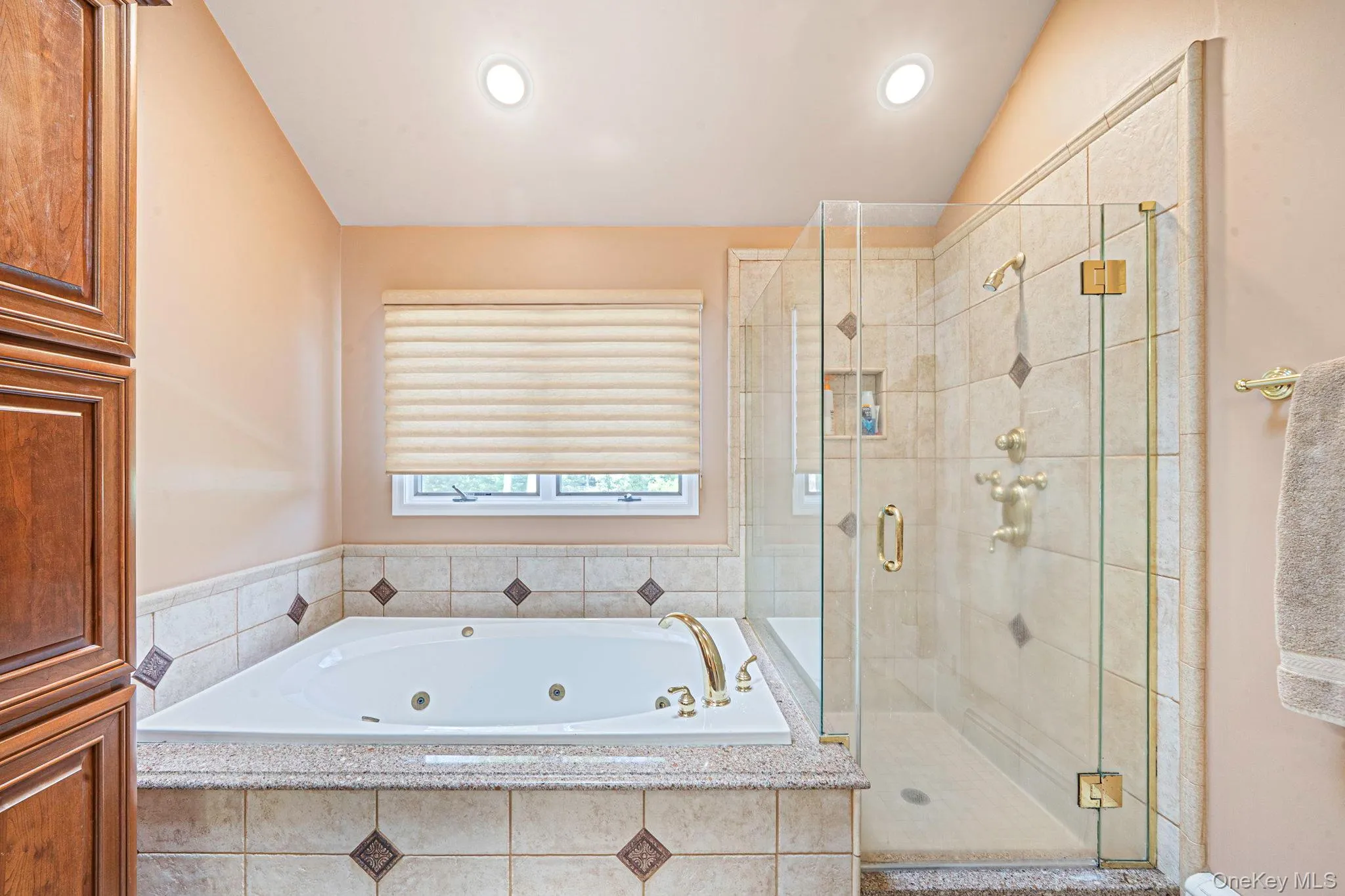 16 Oak Hills Drive, Brookhaven, NY, 4 Bedrooms Bedrooms, 9 Rooms Rooms,2 BathroomsBathrooms,Residential,For Rent,Oak Hills,0,1033083 16 Oak Hills Drive, Brookhaven, NY, 4 Bedrooms Bedrooms, 9 Rooms Rooms,2 BathroomsBathrooms,Residential,For Rent,Oak Hills,0,1033083