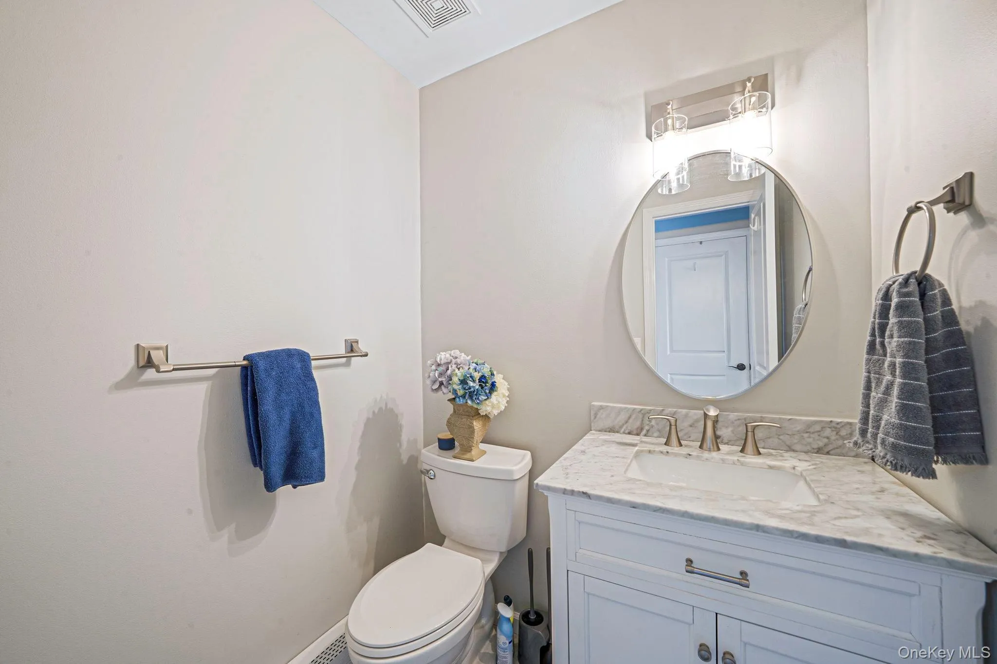 16 Oak Hills Drive, Brookhaven, NY, 4 Bedrooms Bedrooms, 9 Rooms Rooms,2 BathroomsBathrooms,Residential,For Rent,Oak Hills,0,1033083 16 Oak Hills Drive, Brookhaven, NY, 4 Bedrooms Bedrooms, 9 Rooms Rooms,2 BathroomsBathrooms,Residential,For Rent,Oak Hills,0,1033083