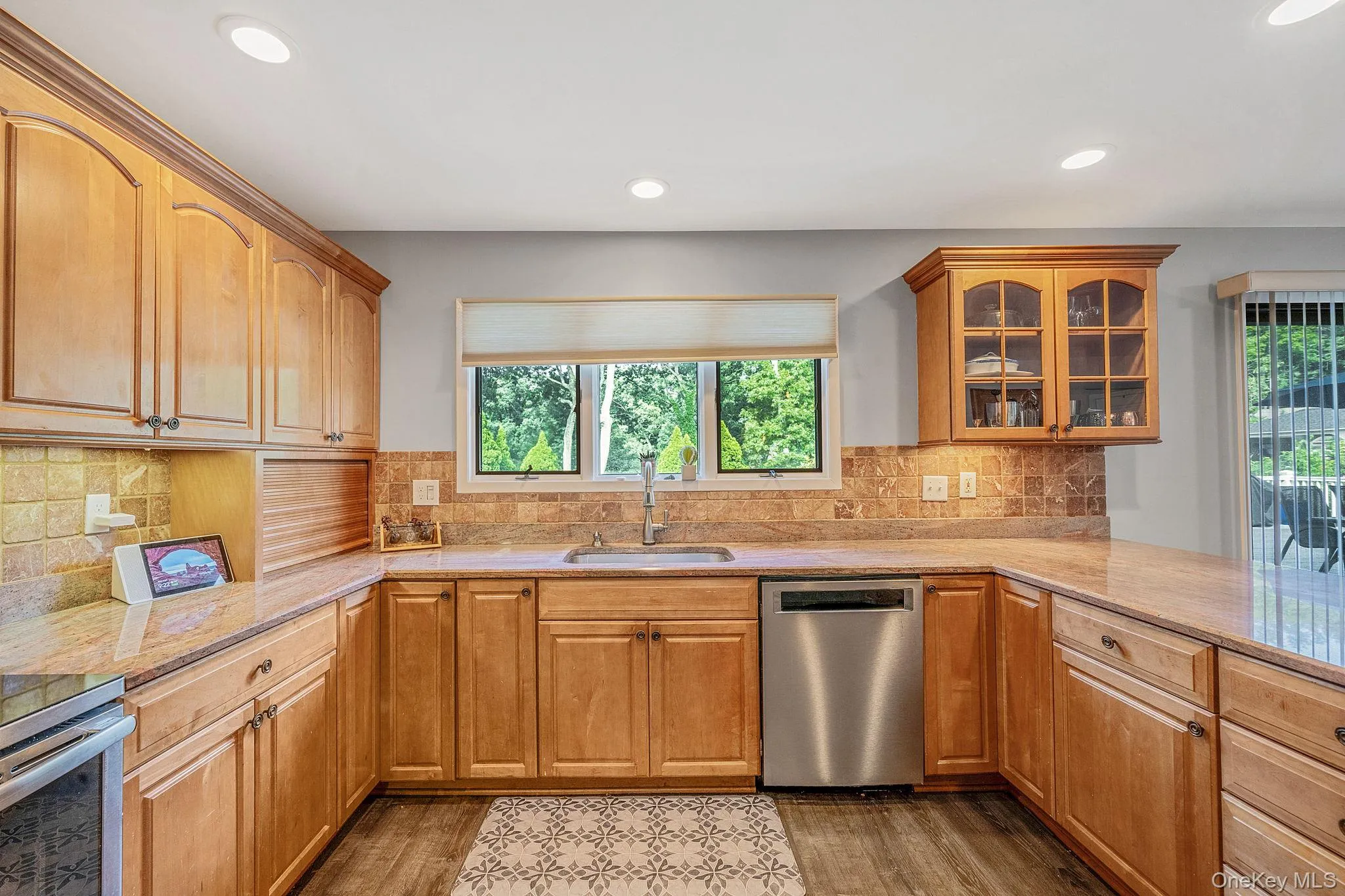 16 Oak Hills Drive, Brookhaven, NY, 4 Bedrooms Bedrooms, 9 Rooms Rooms,2 BathroomsBathrooms,Residential,For Rent,Oak Hills,0,1033083 16 Oak Hills Drive, Brookhaven, NY, 4 Bedrooms Bedrooms, 9 Rooms Rooms,2 BathroomsBathrooms,Residential,For Rent,Oak Hills,0,1033083